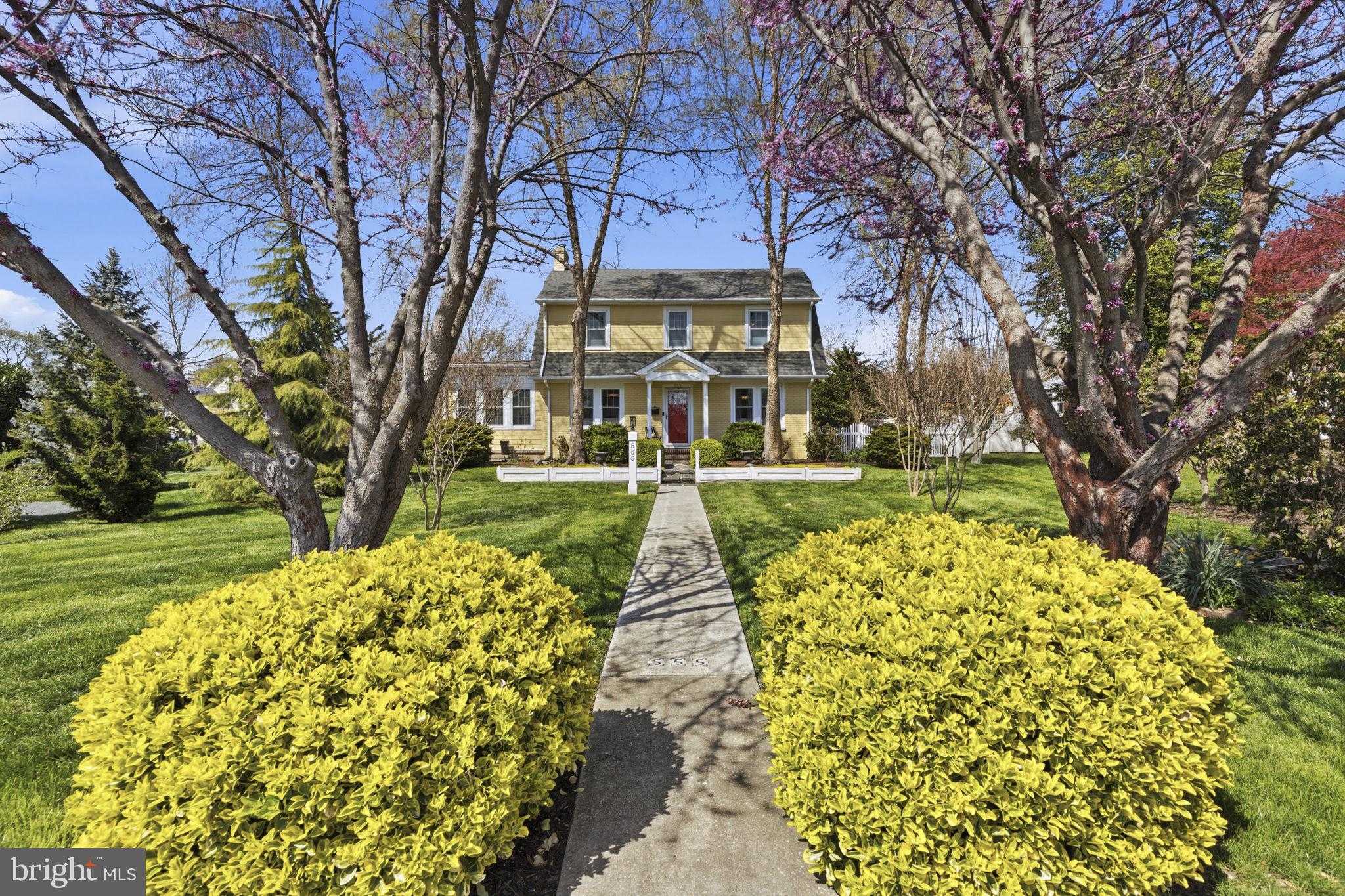 555 Giles St photo 41