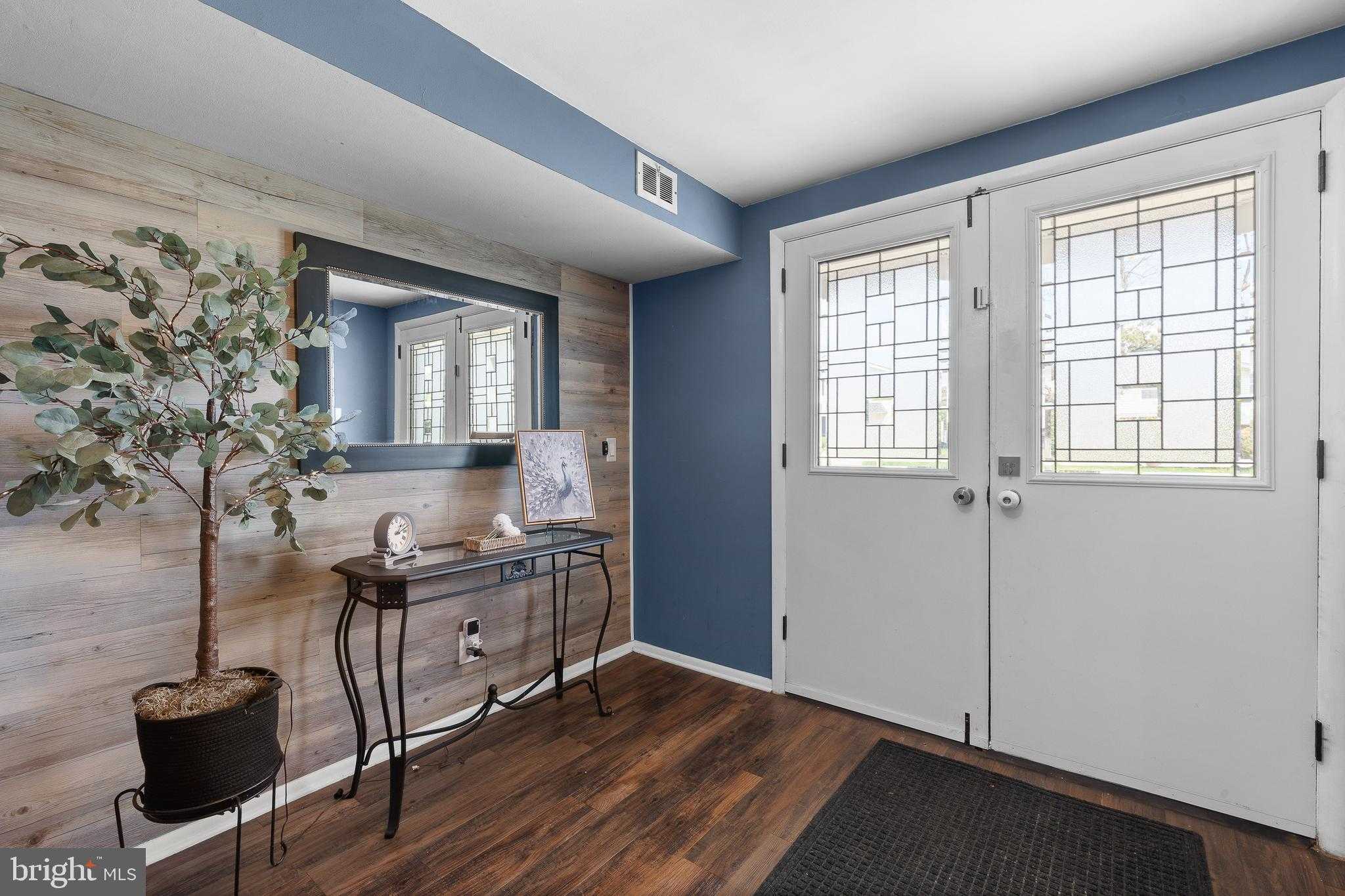 1044 Bloomfield Ave photo 7