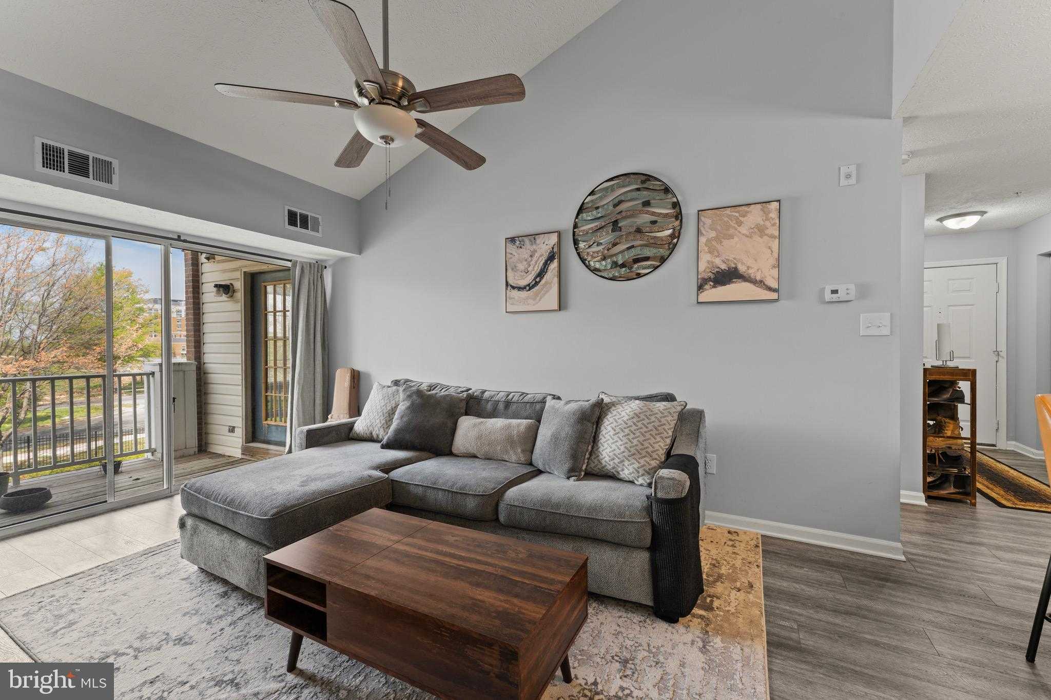 8951 Town Center Cir photo 15