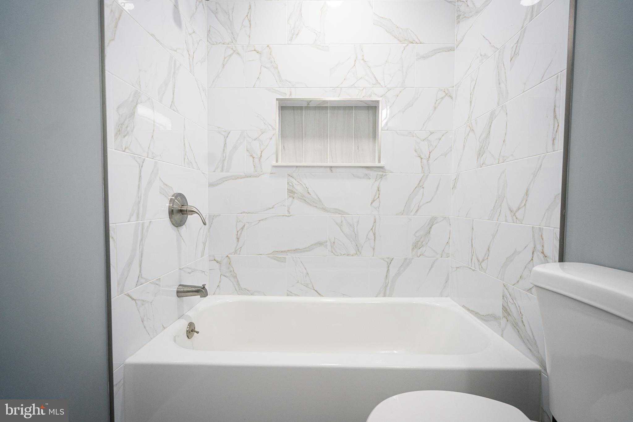 5902 Addison St photo 20