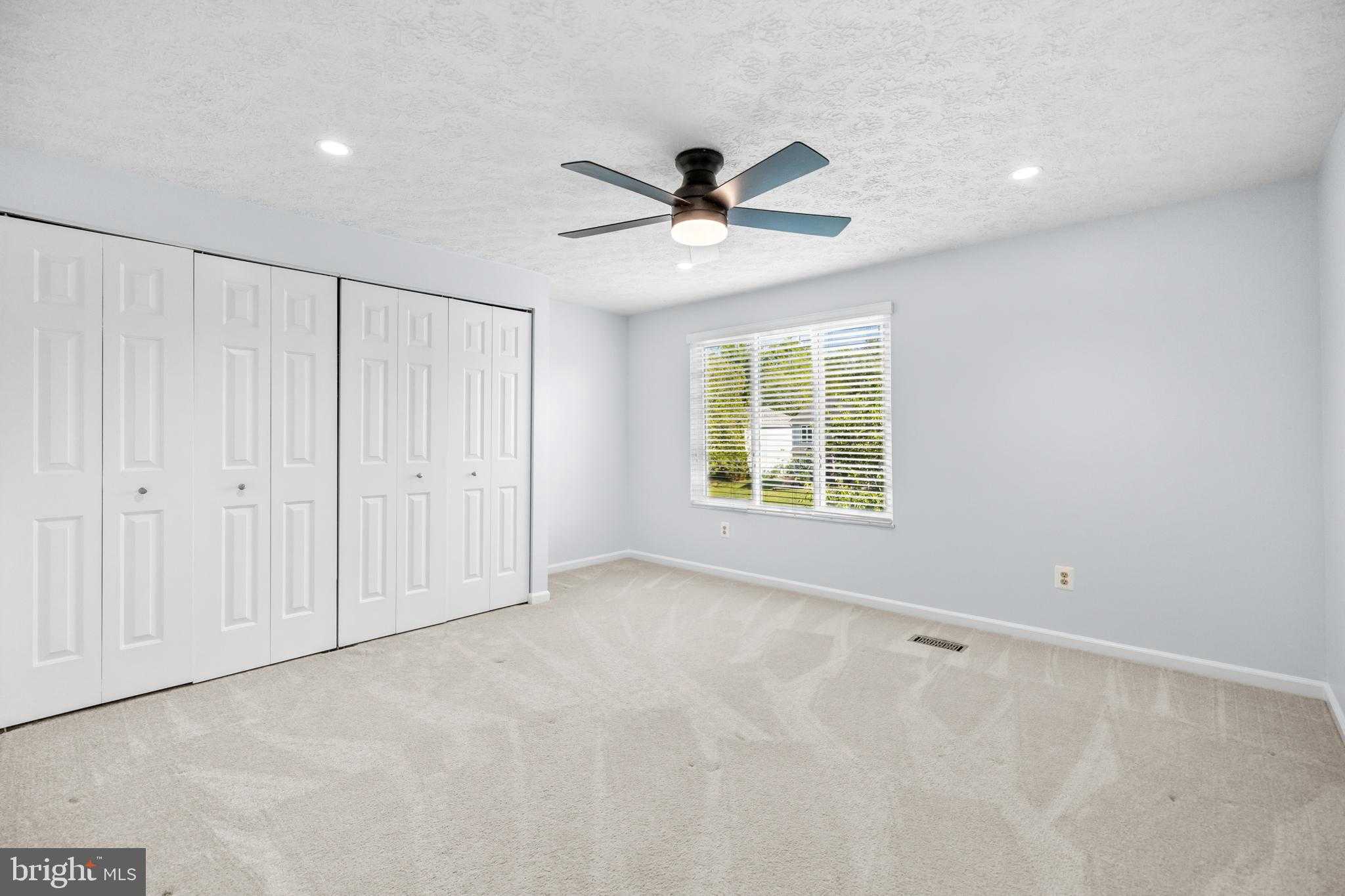 342 Samantha Dr photo 38