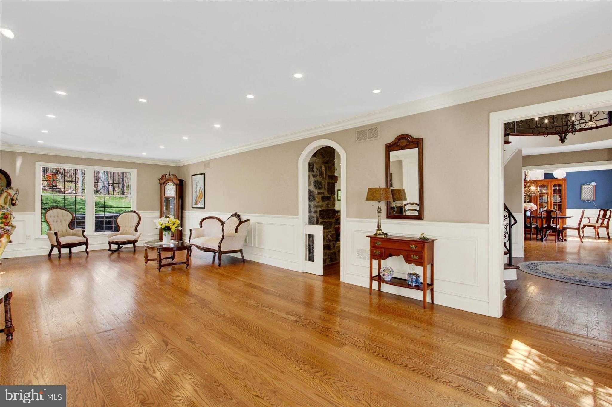 2065 Youngs Rd photo 8