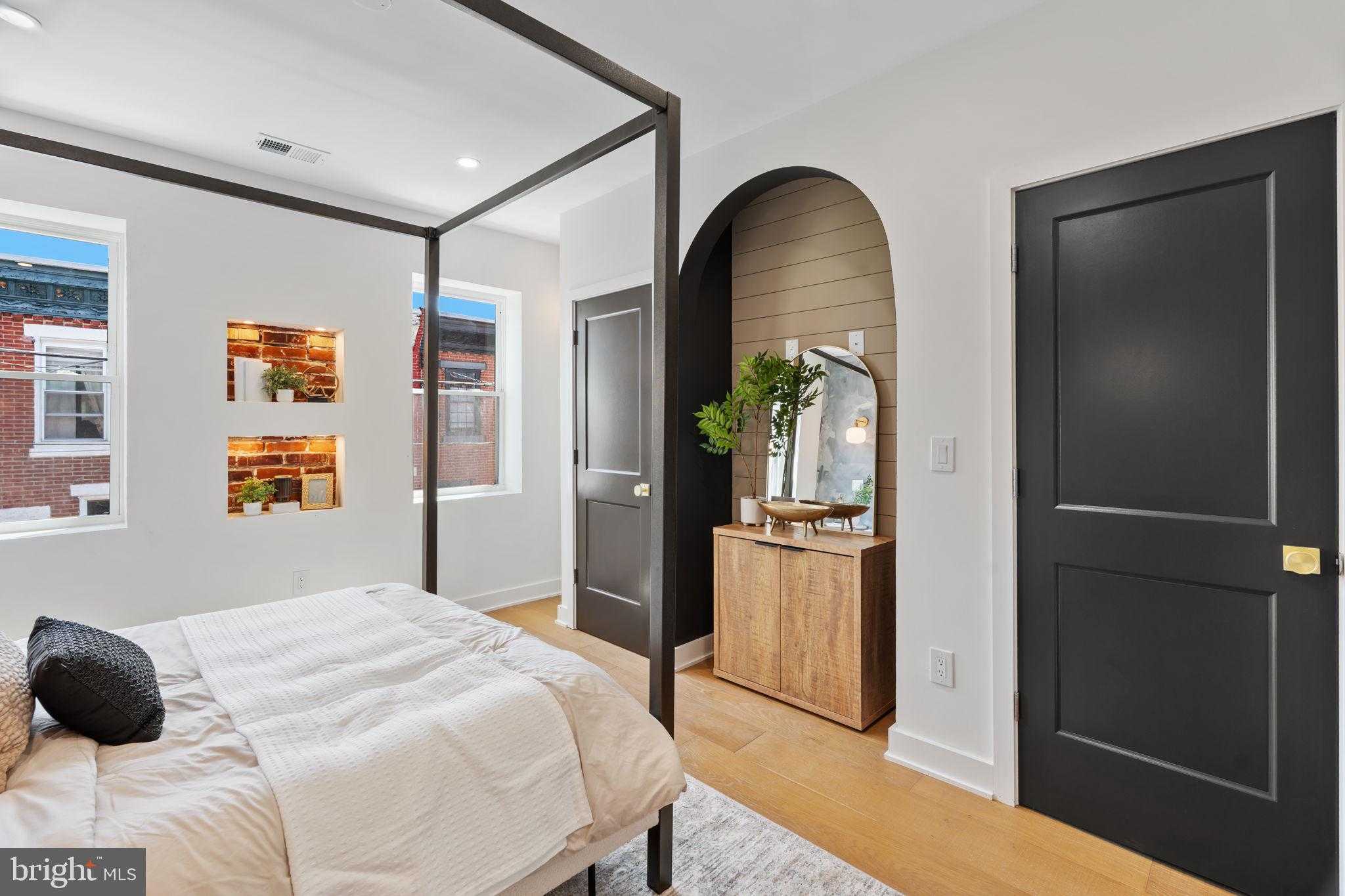 1304 S Hicks St photo 28