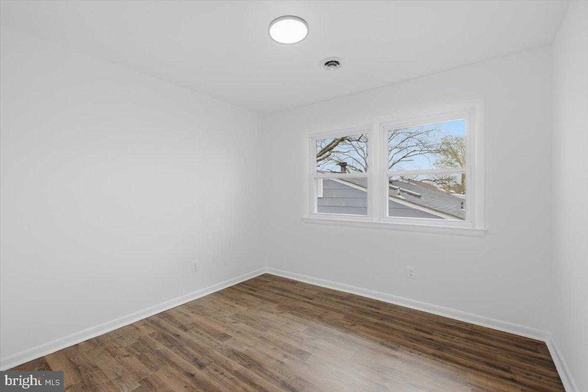 6419 62nd Pl photo 12