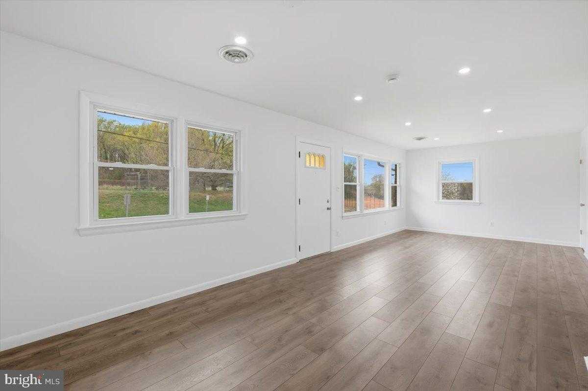 6419 62nd Pl photo 6