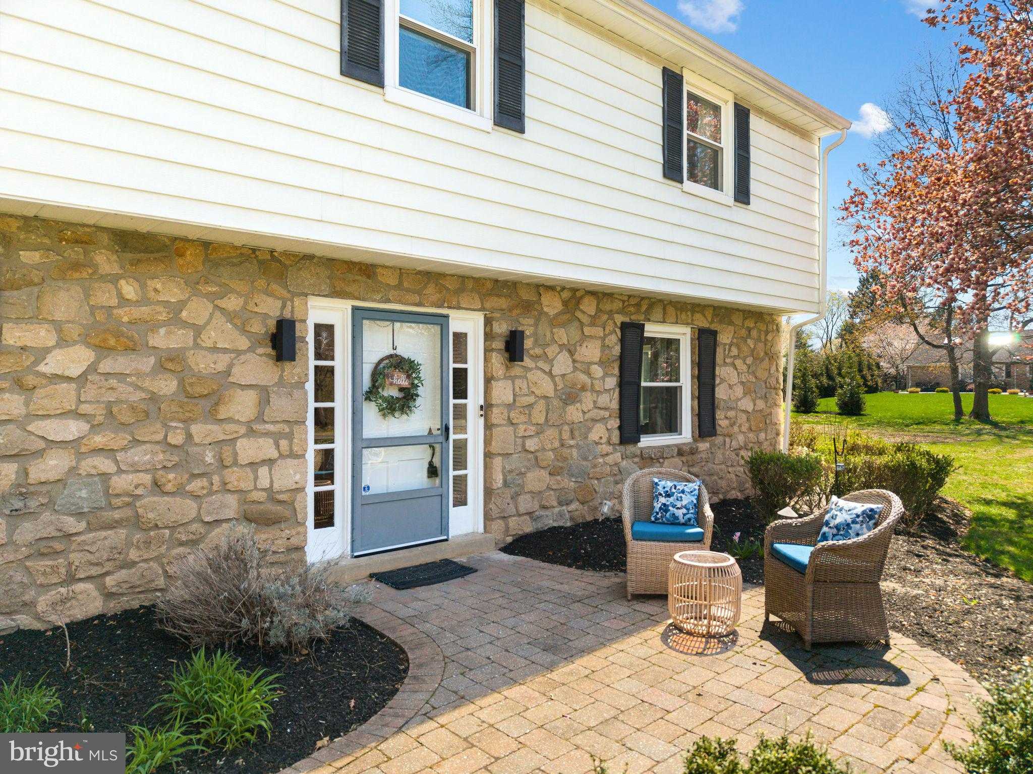 720 Linton Hill Rd photo 2