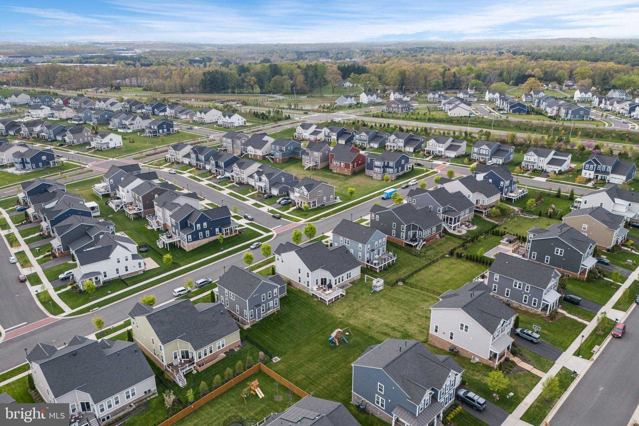 1114 Laconian St SE photo 49