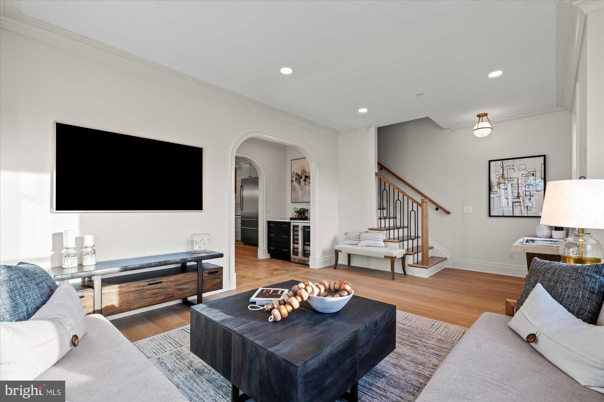 1330 Cameron St photo 9