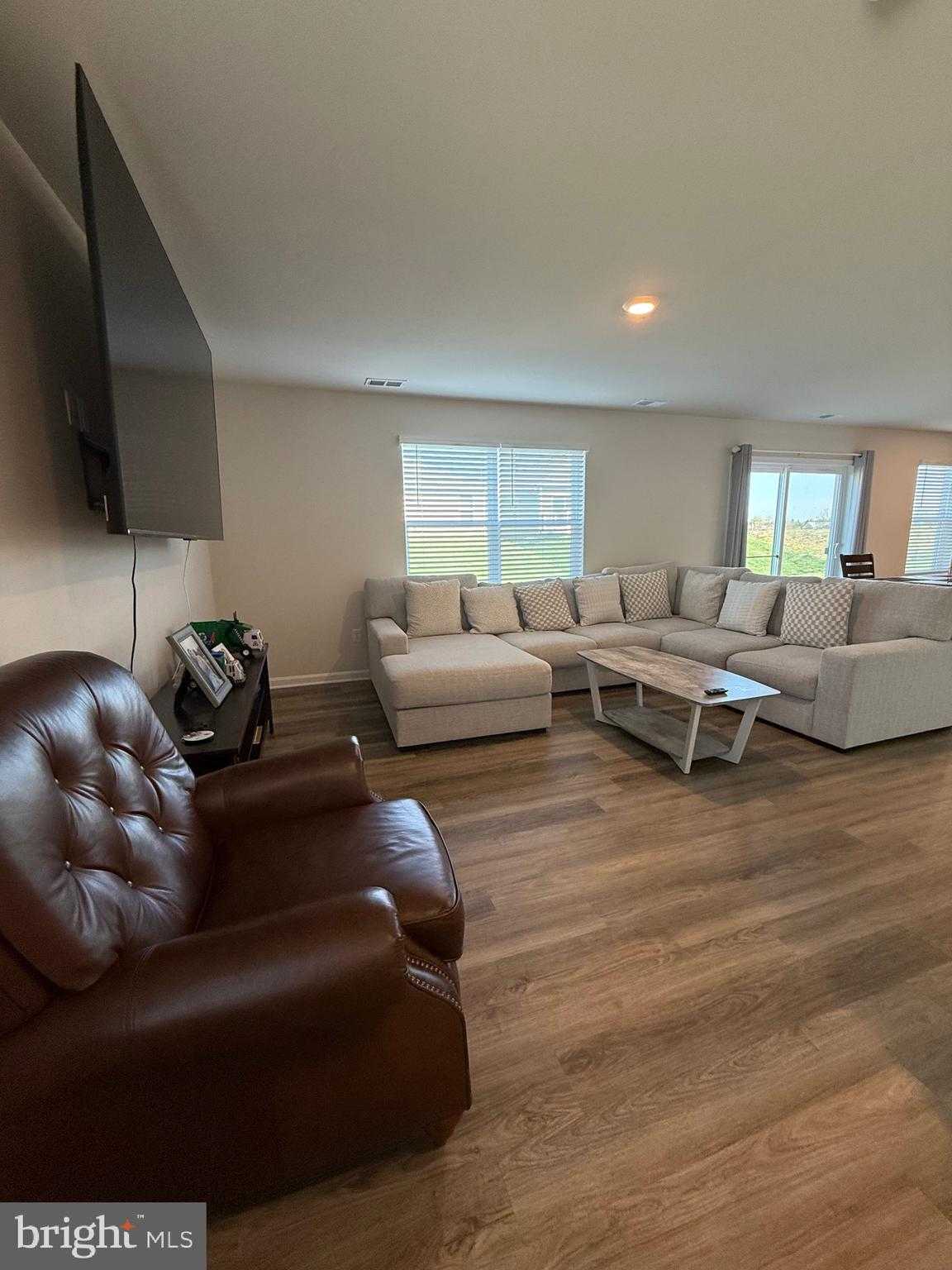 115 Grasmere St photo 3