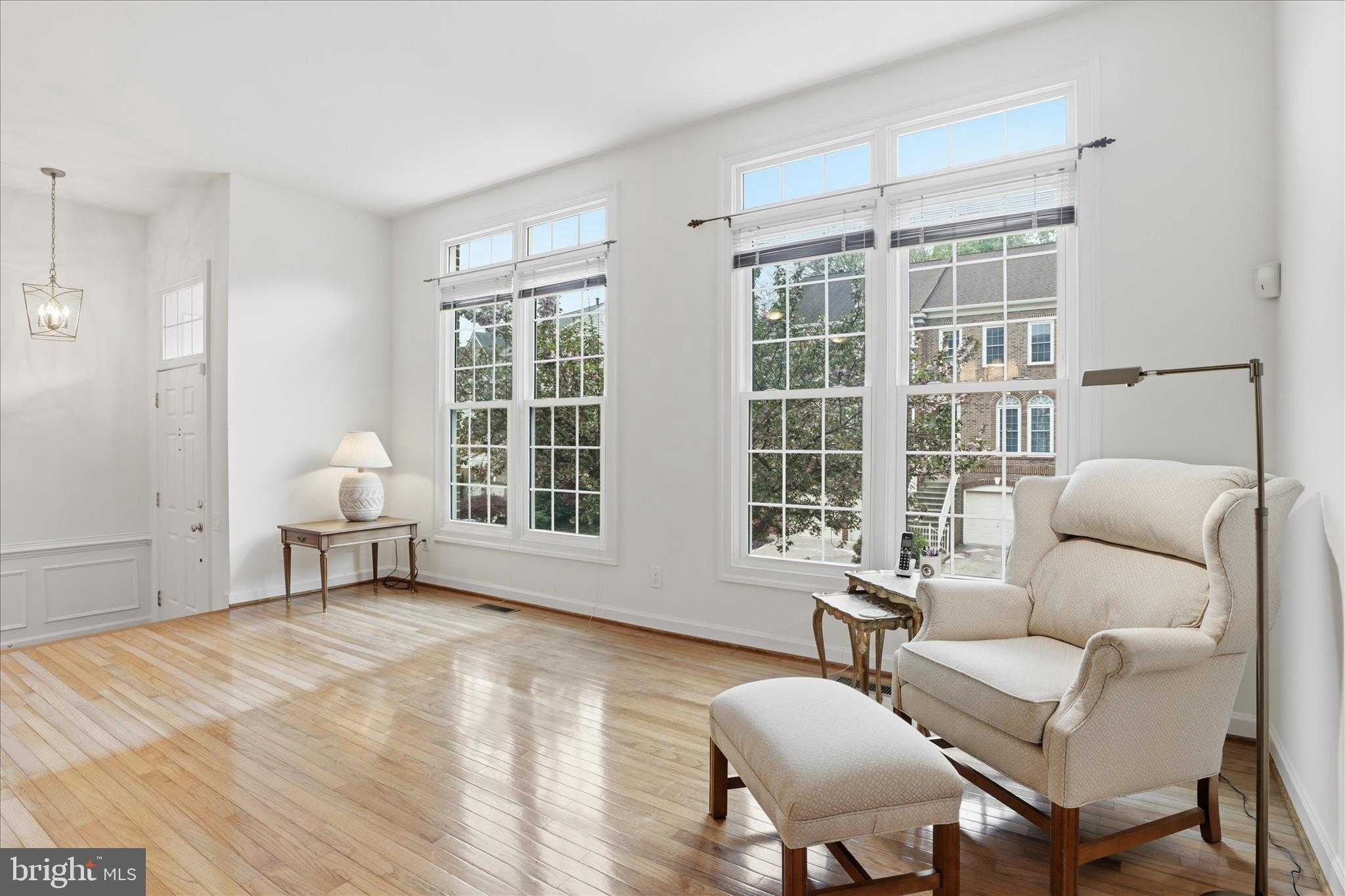 9566 Lagersfield Cir photo 2