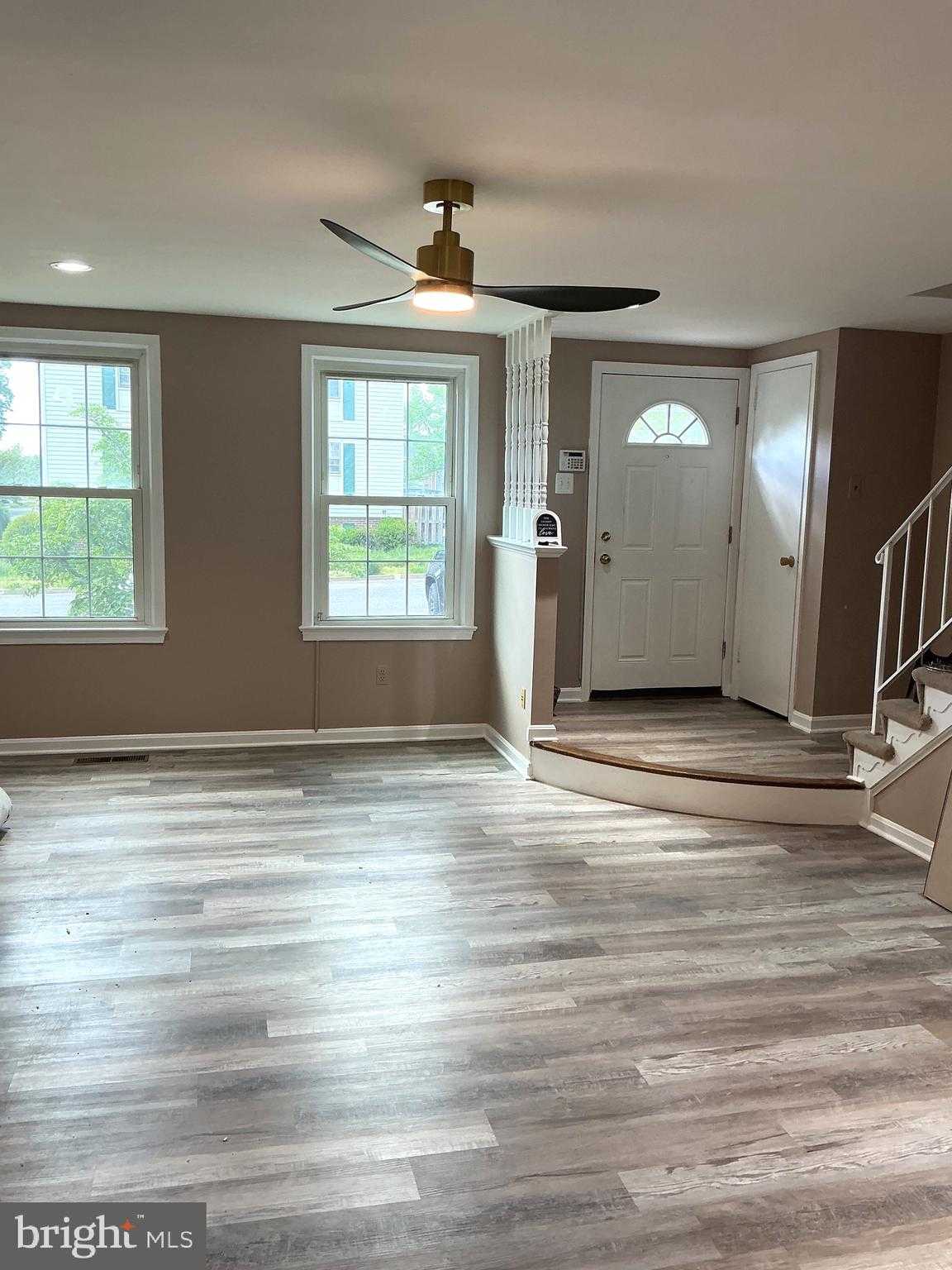 2535 Windbreak Dr photo 2