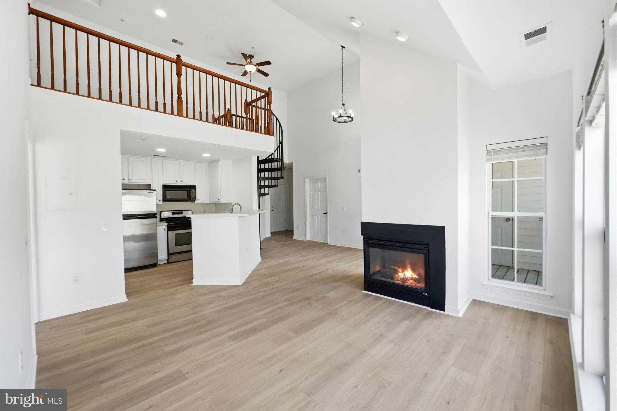 15620 Everglade Ln Apt 401 photo 20