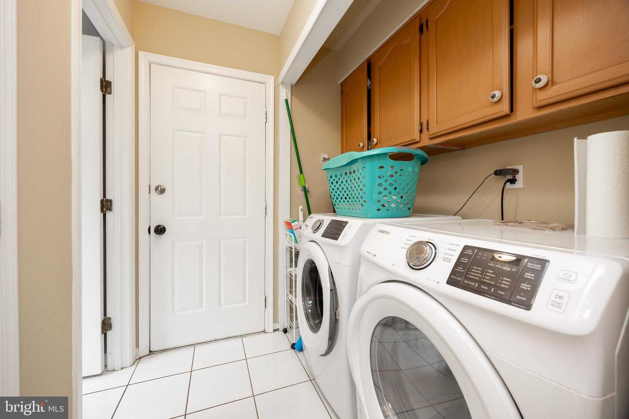 8 Balmoral Dr photo 22