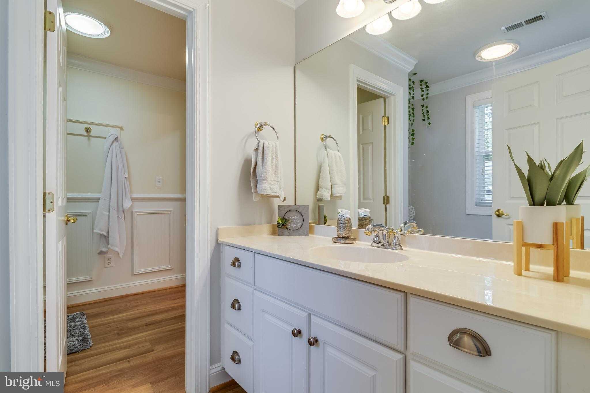 11375 Ethan CT photo 39