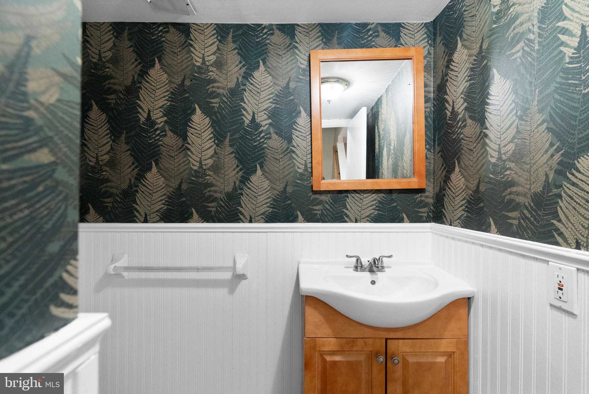 7601 Crittenden St Apt F8 photo 12