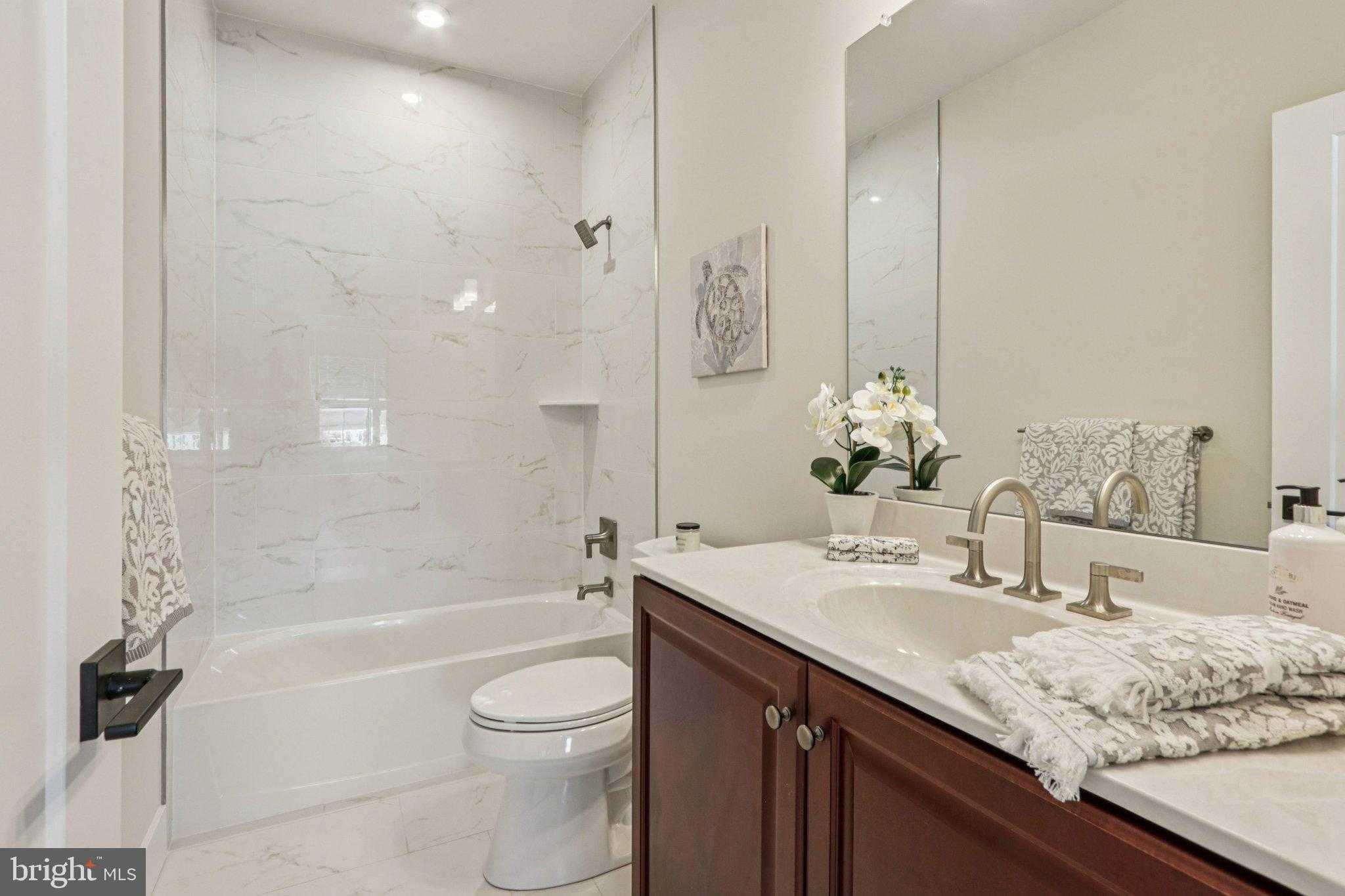 127 Alroy Rd photo 33