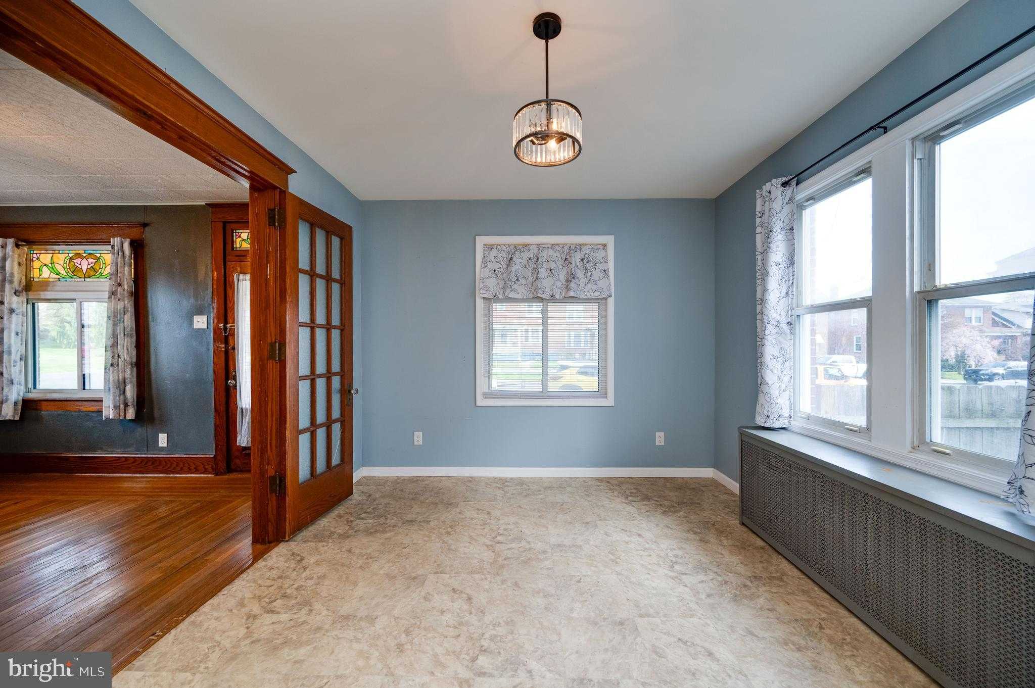 421 E Main St photo 9