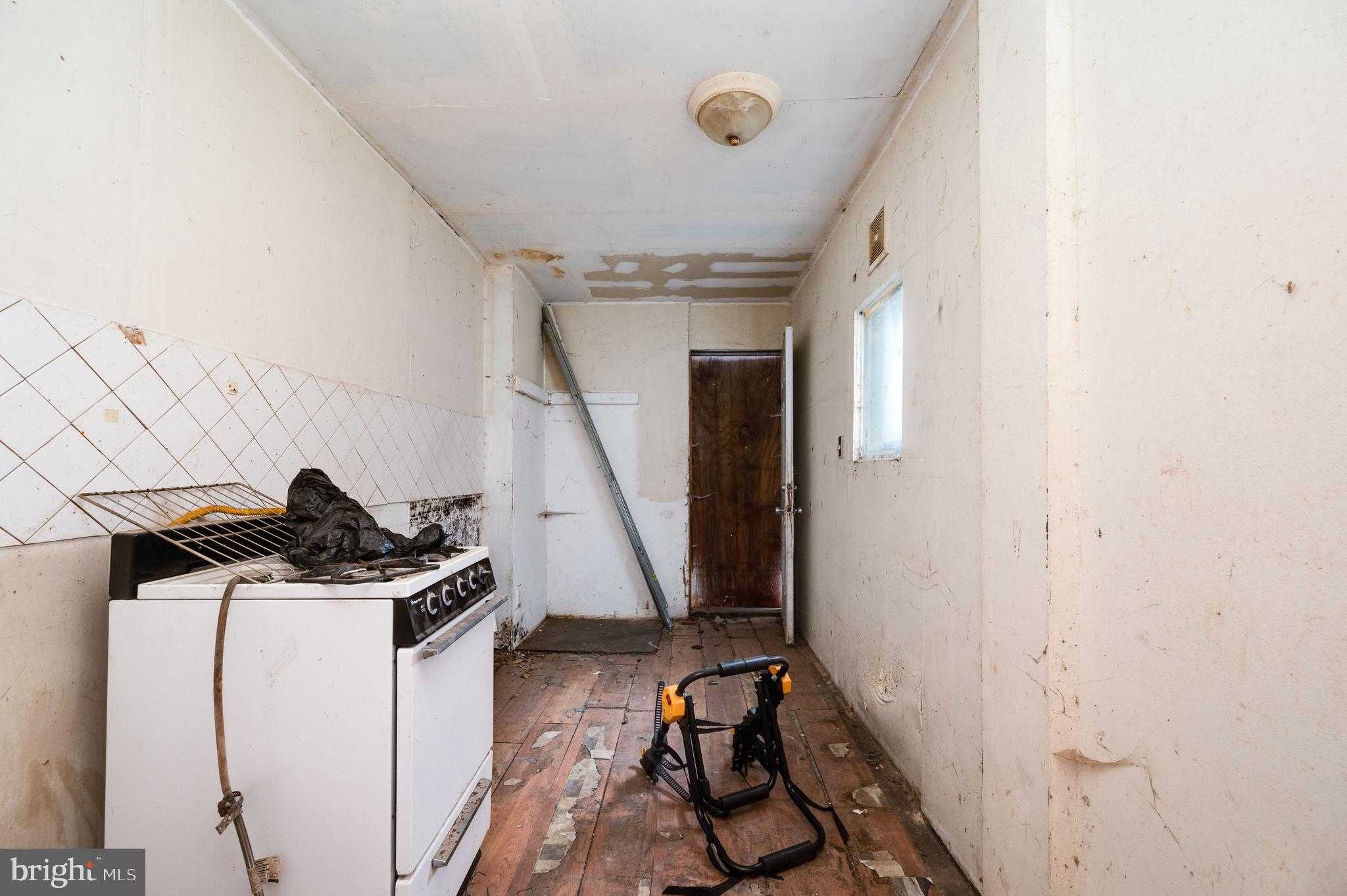 233 Hudson St photo 11