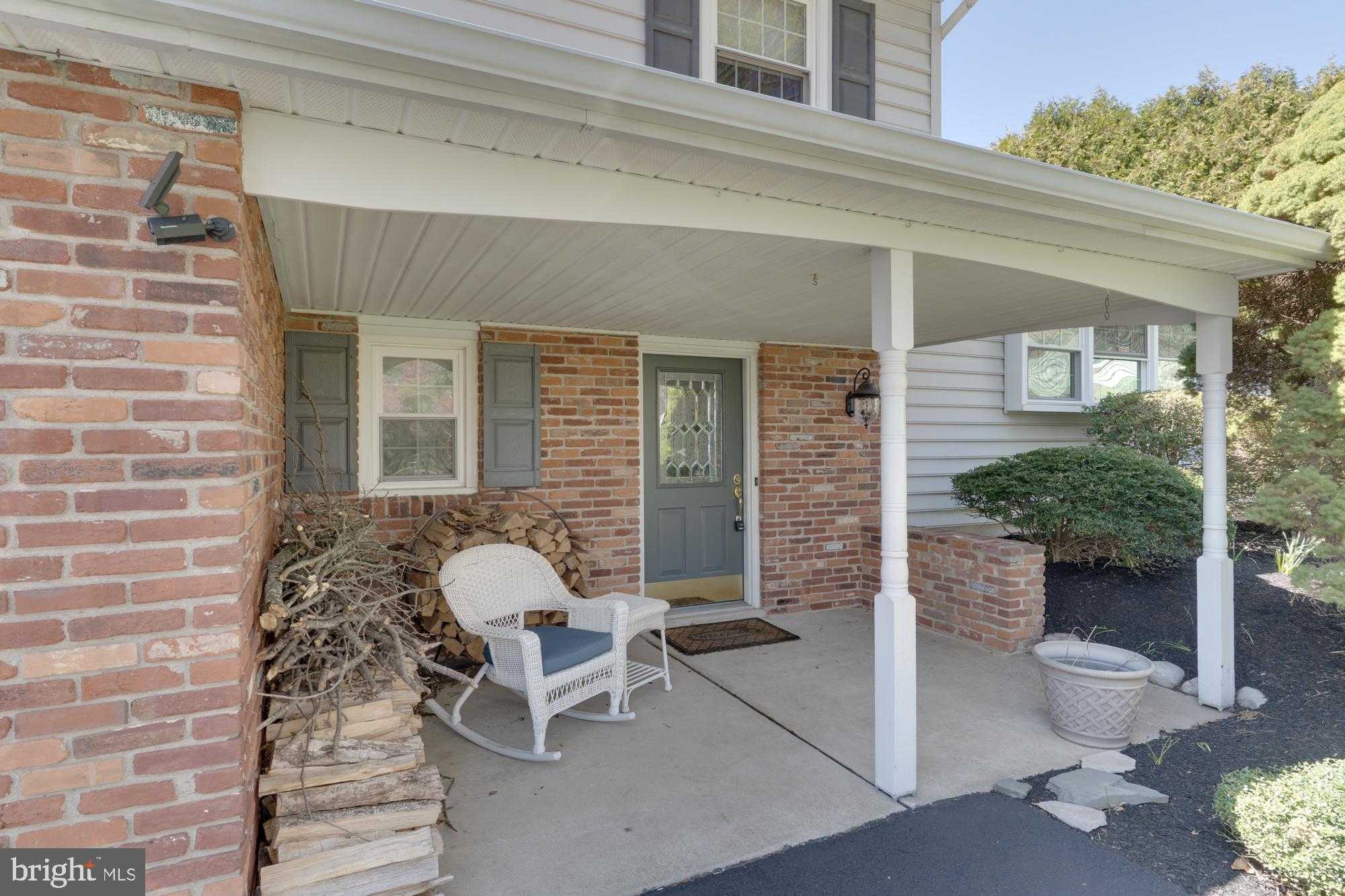 225 Buttonwood Dr photo 6