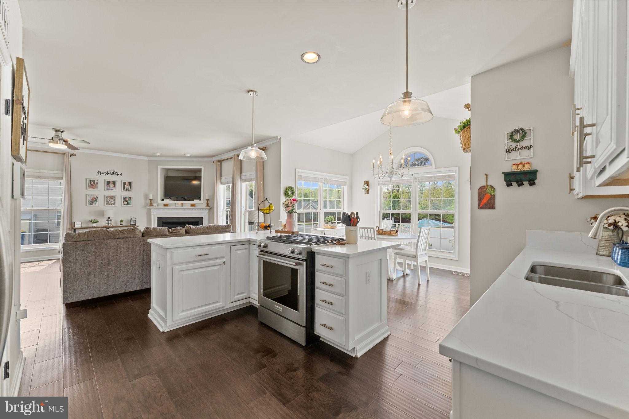 98 Saint Roberts Dr photo 18