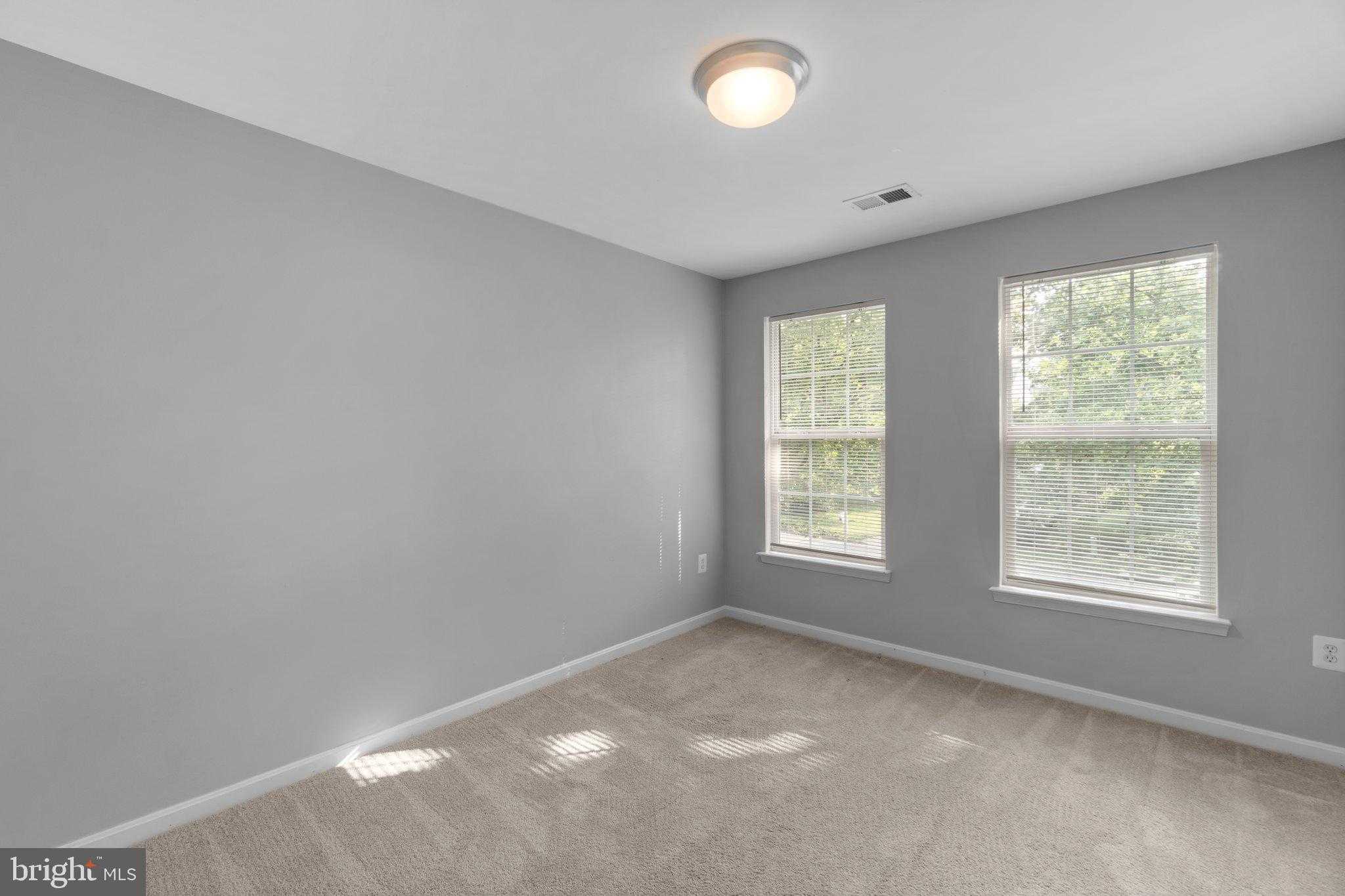 17538 Falls Pl photo 32