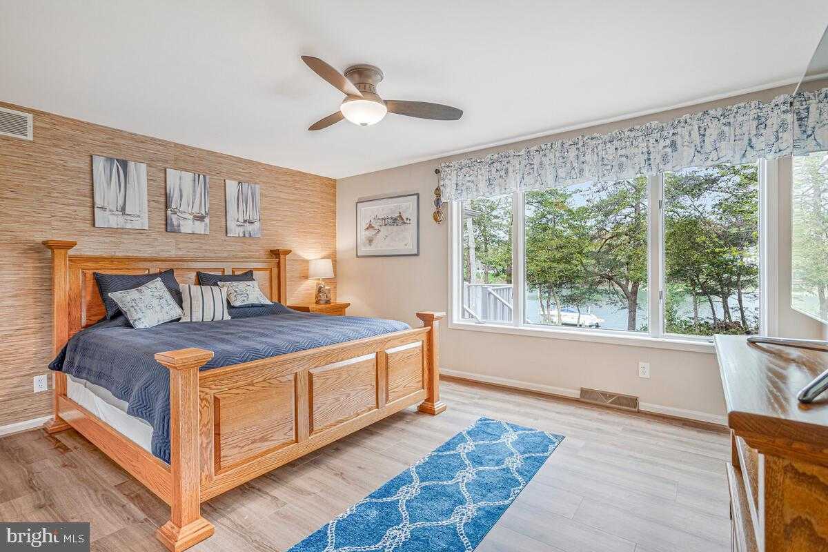 18264 Park Dr photo 25