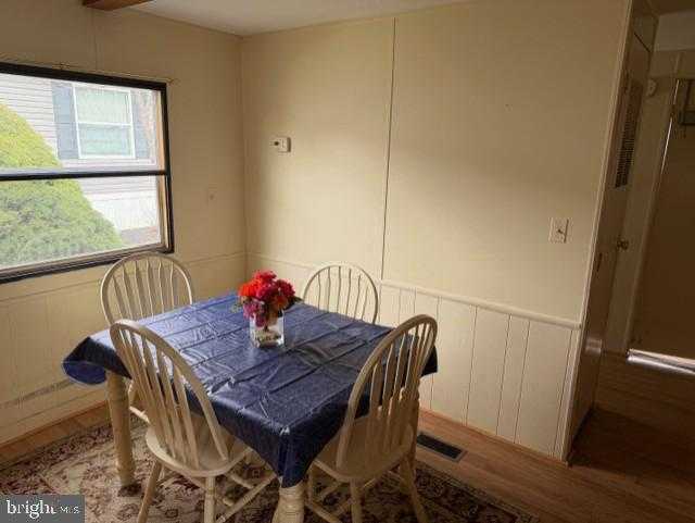 512 Willow Ln photo 12