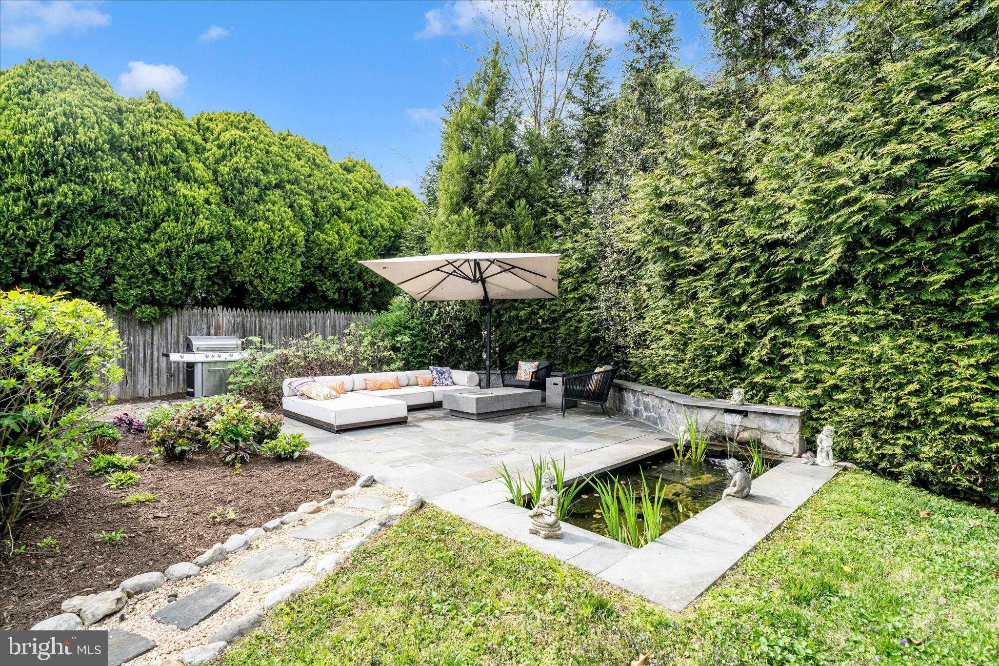 3311 Coquelin Ter photo 37