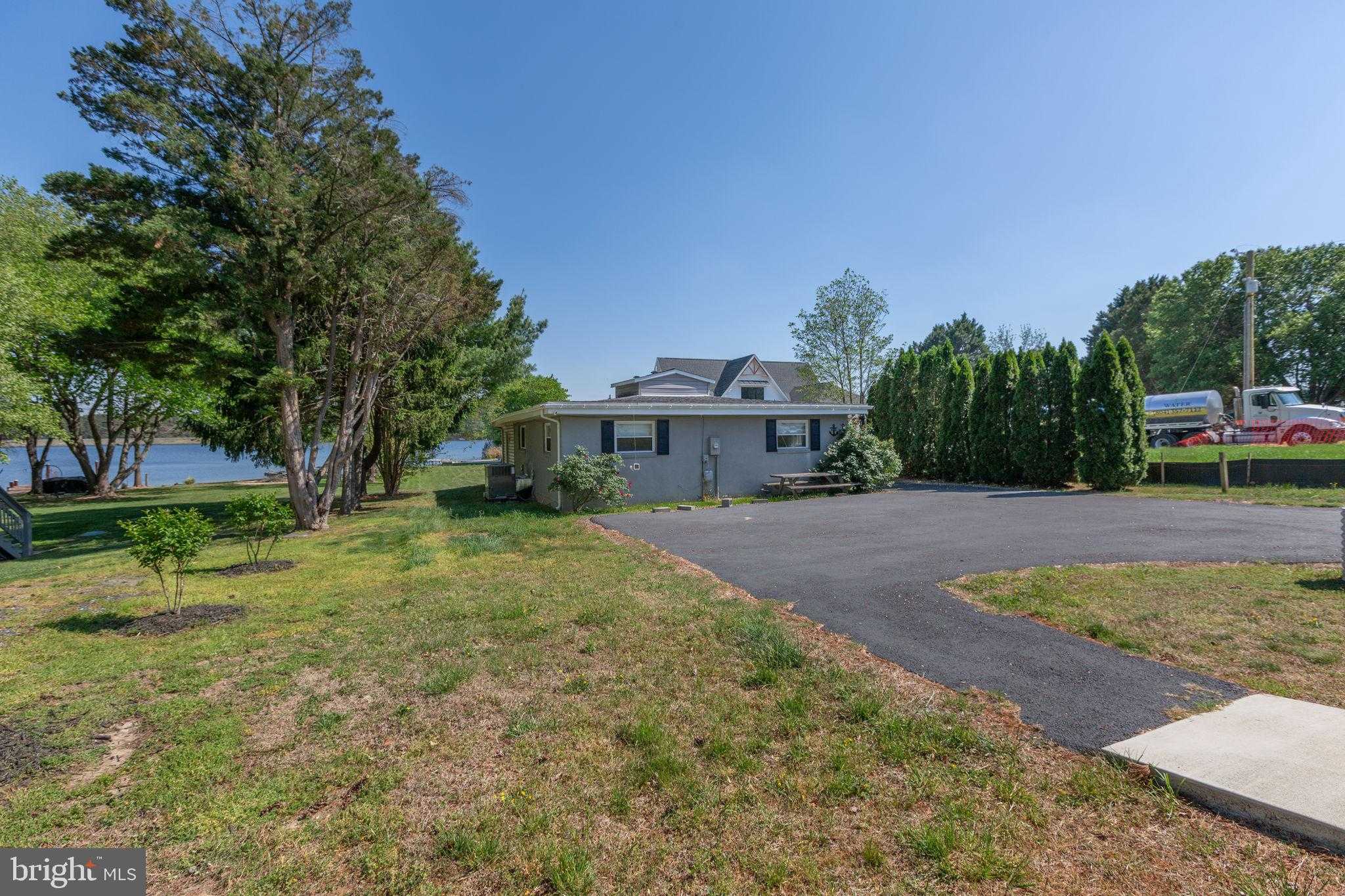 68 Saratoga Cv photo 3