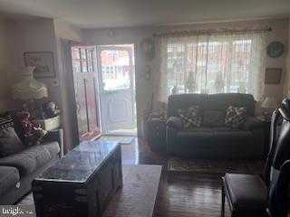 7117 Eastwood St photo 3