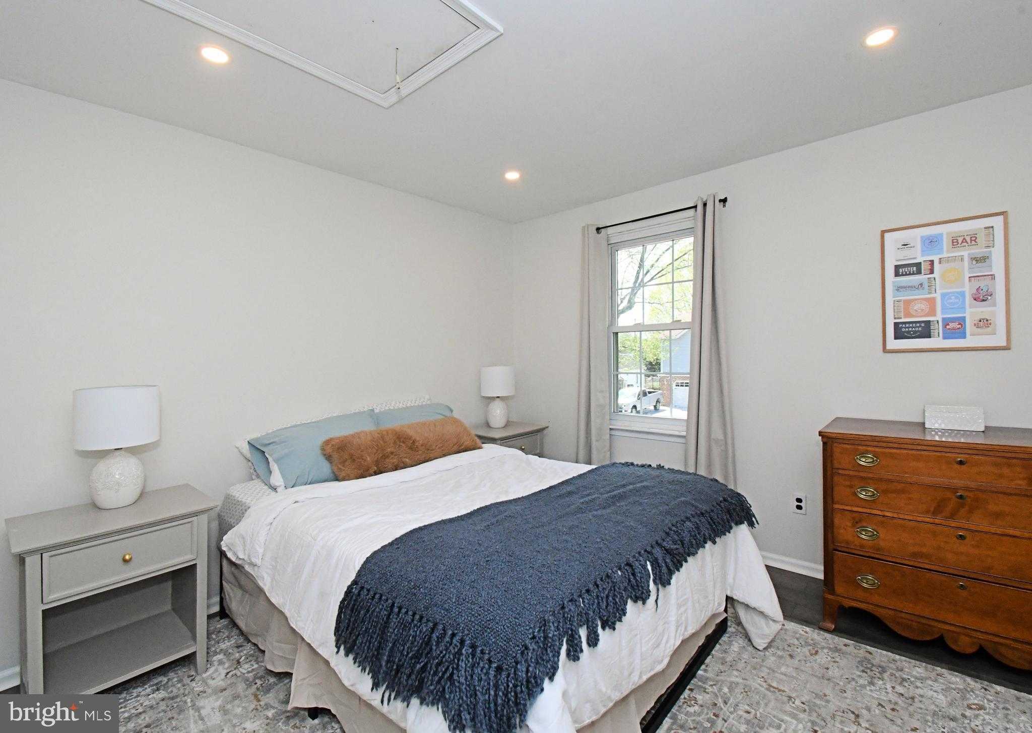 235 Argyle Rd photo 38