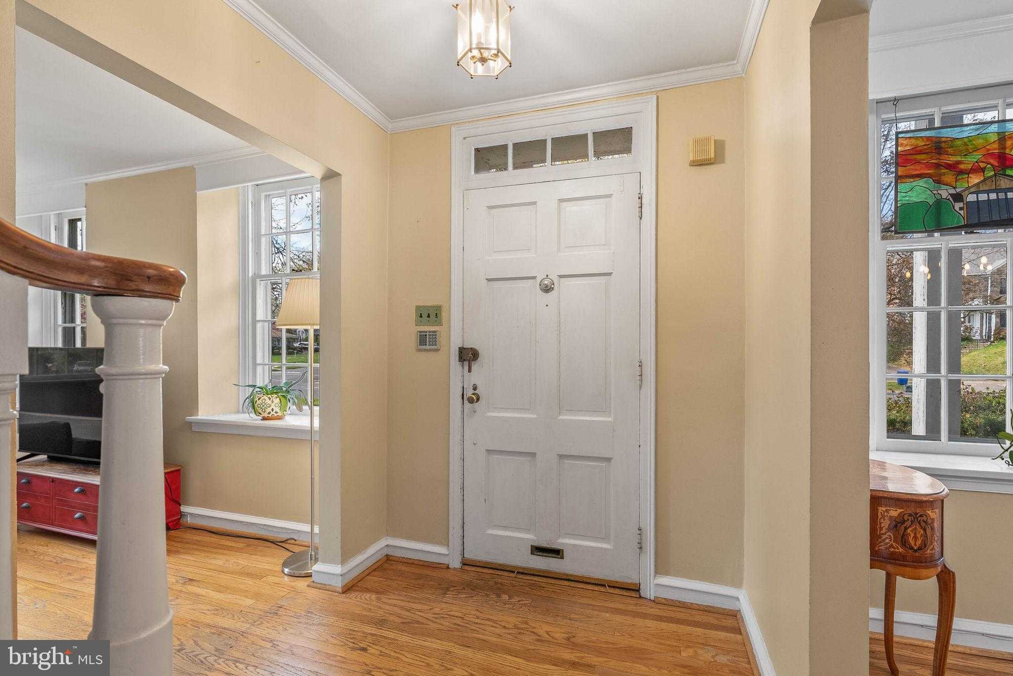 7054 Sherwood Rd photo 5