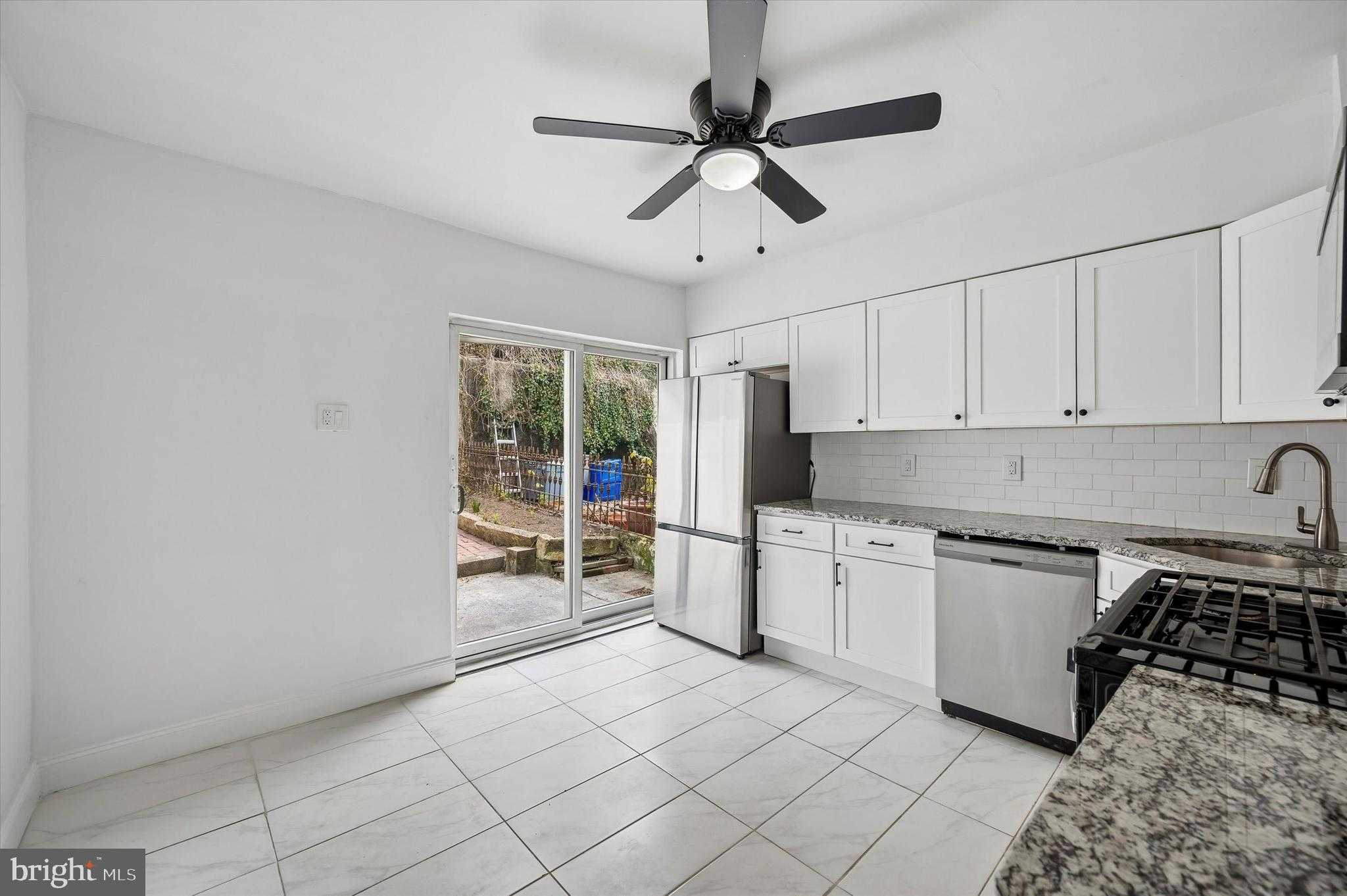 4857 Umbria St photo 9