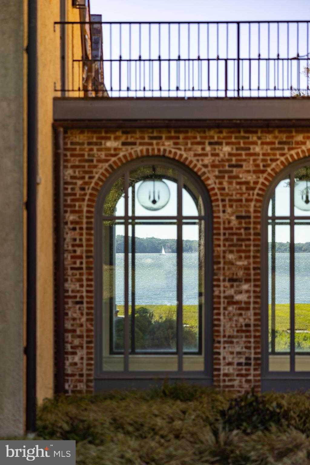 622 Magothy Rd photo 30