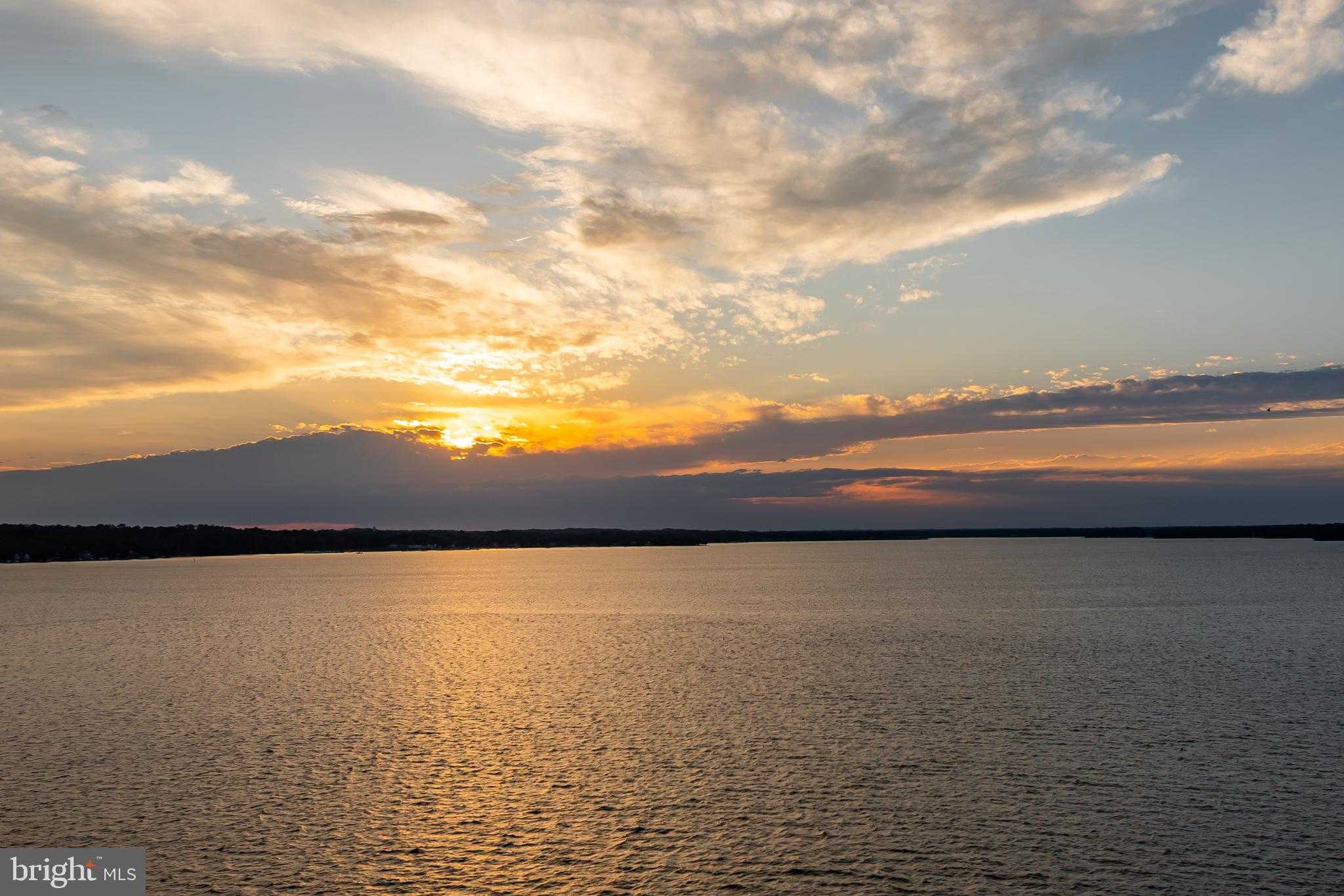 622 Magothy Rd photo 50