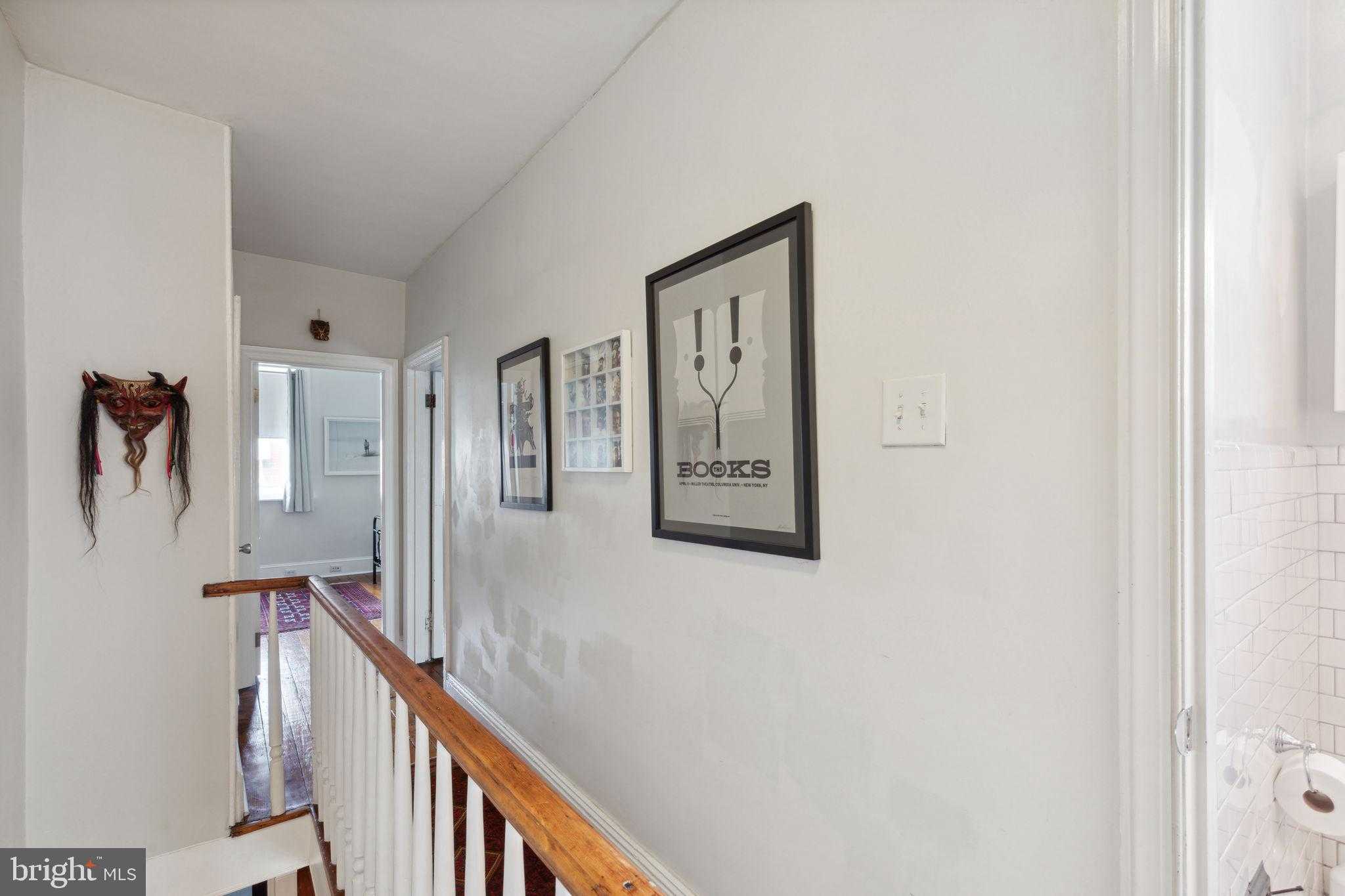 1943 S Hicks St photo 10