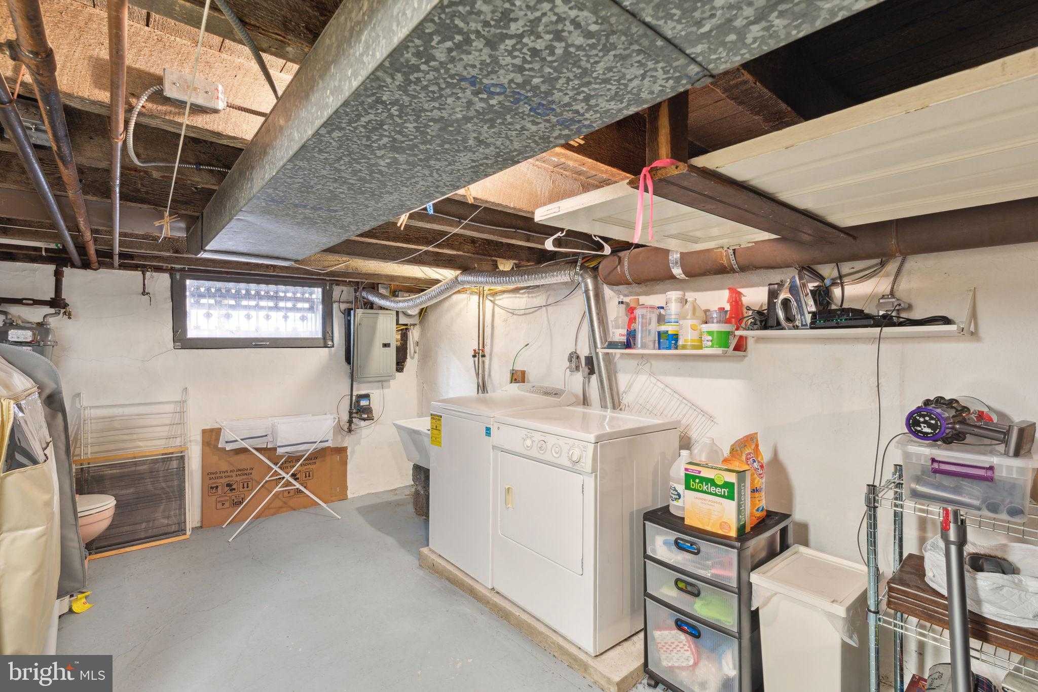 1943 S Hicks St photo 21