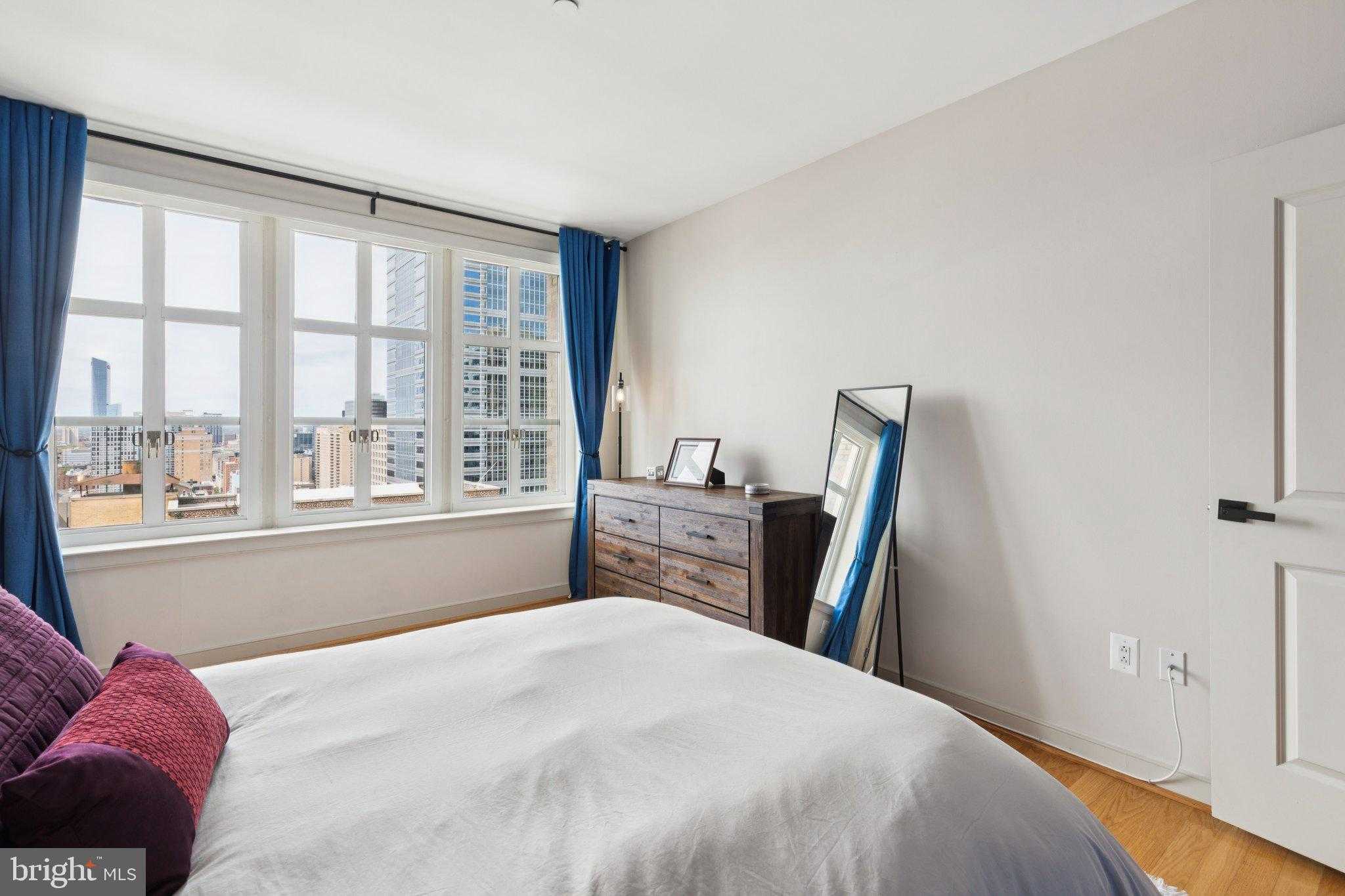 111 S 15th St Ph P110 photo 21