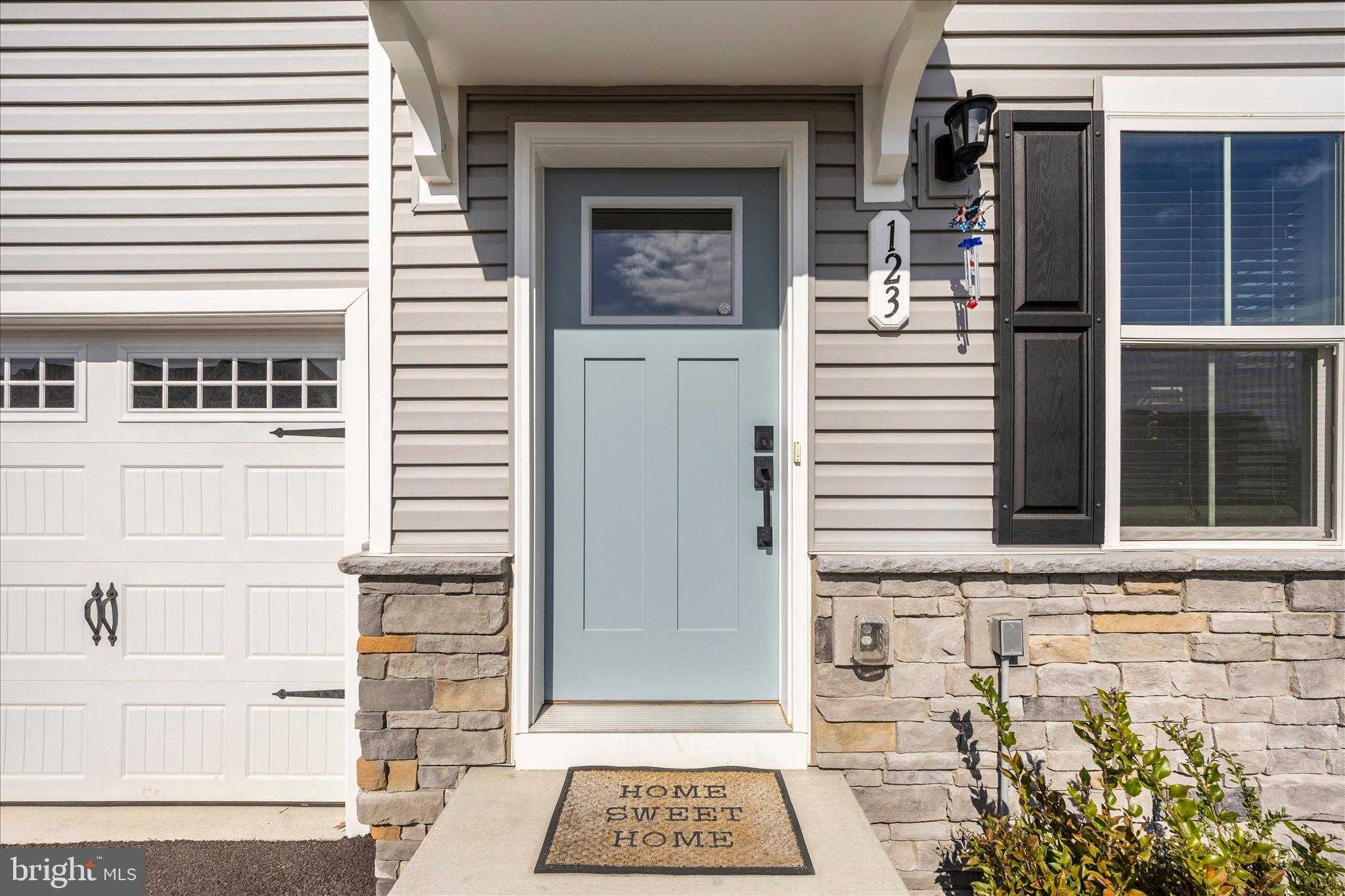 123 Bibury St photo 35