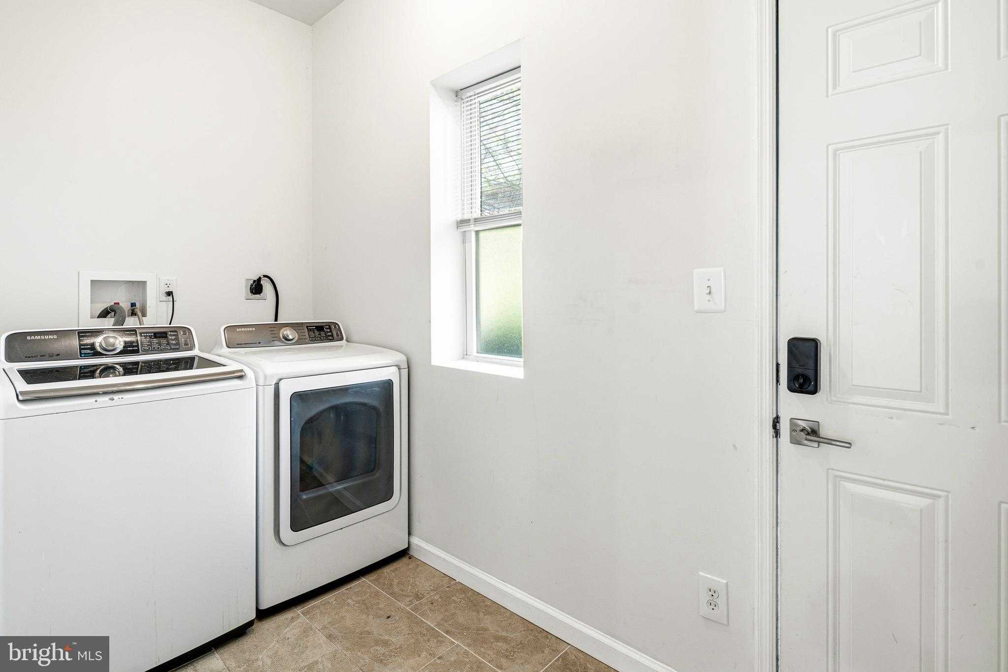 151 W Abbottsford Ave photo 29