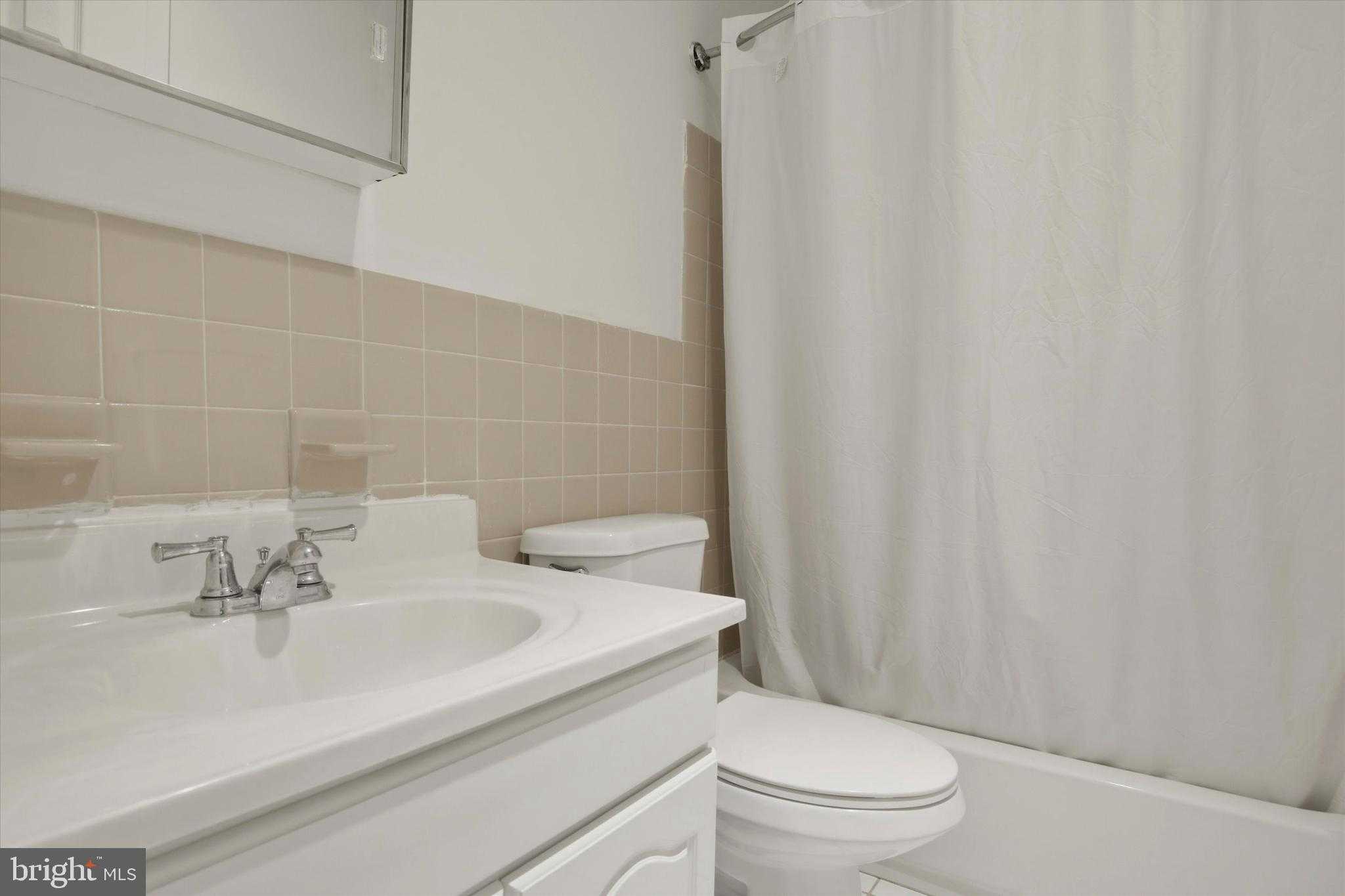 32 Coventry CT photo 15