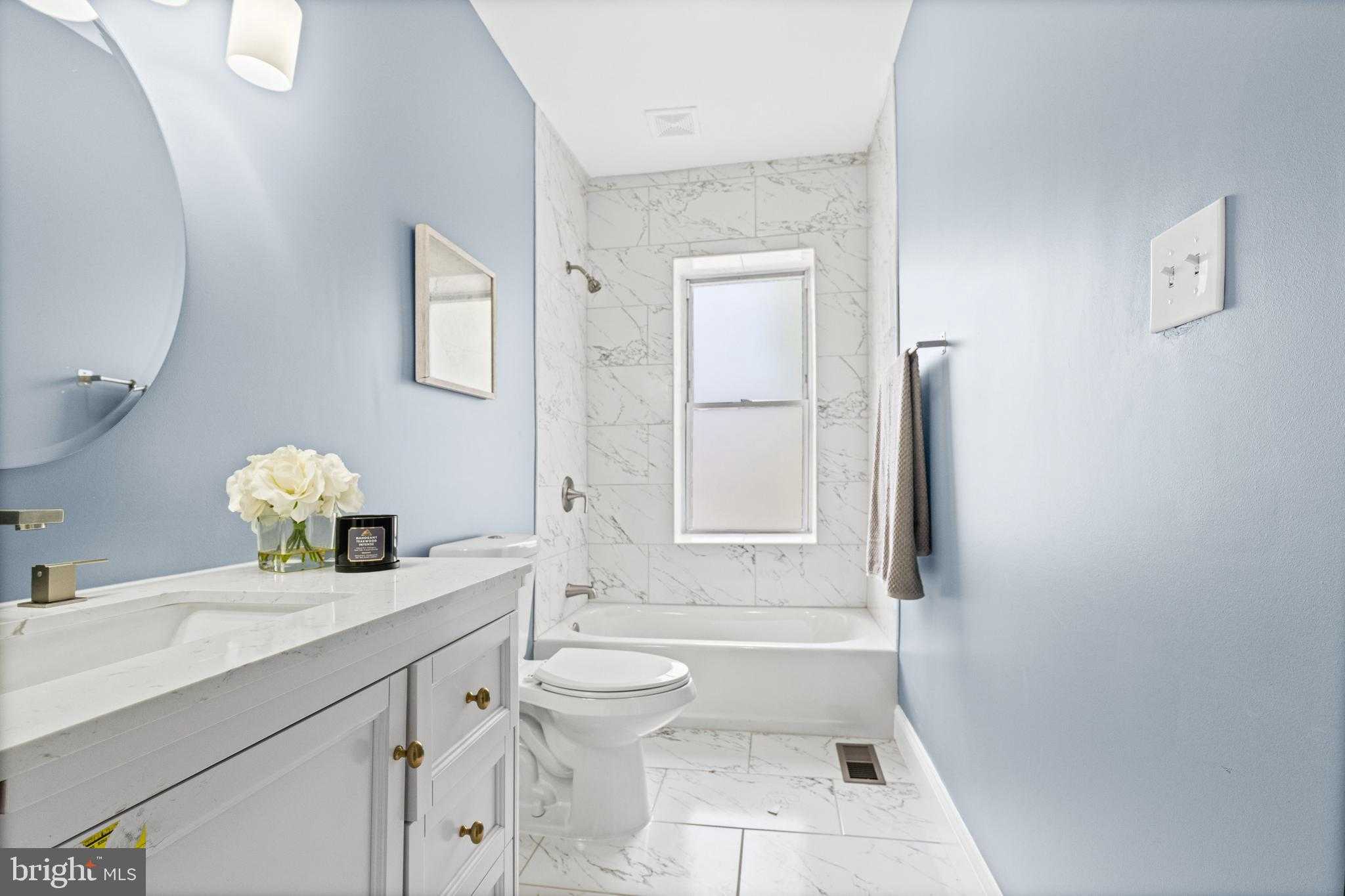 447 N Linwood Ave photo 22