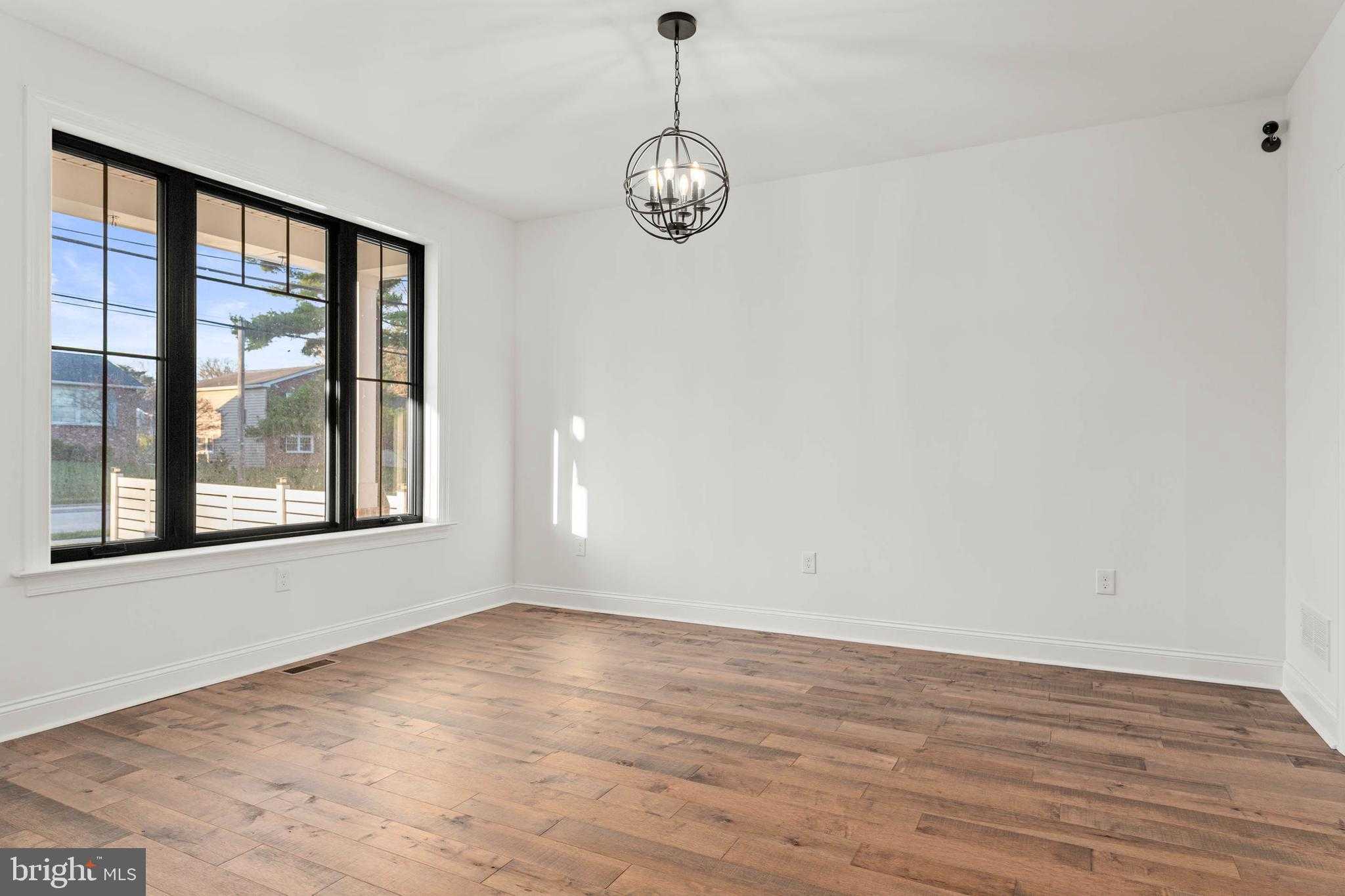 340 Anderson Rd photo 5