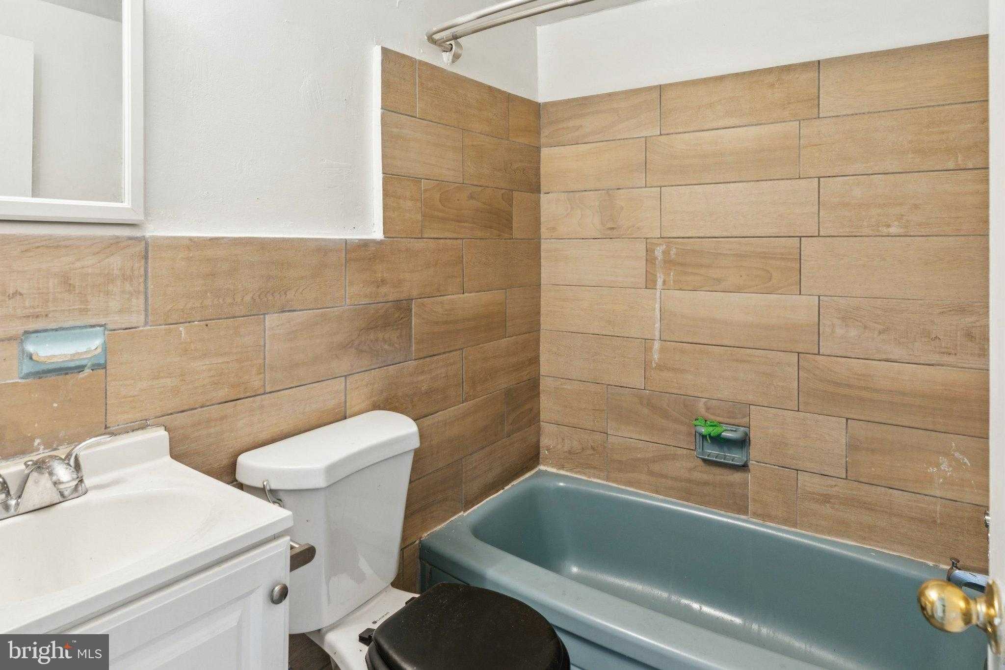 1227 W Champlost St photo 46