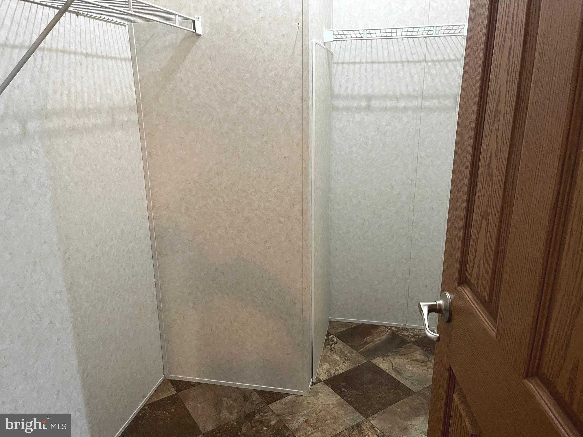 312 Blue Jay Dr photo 9