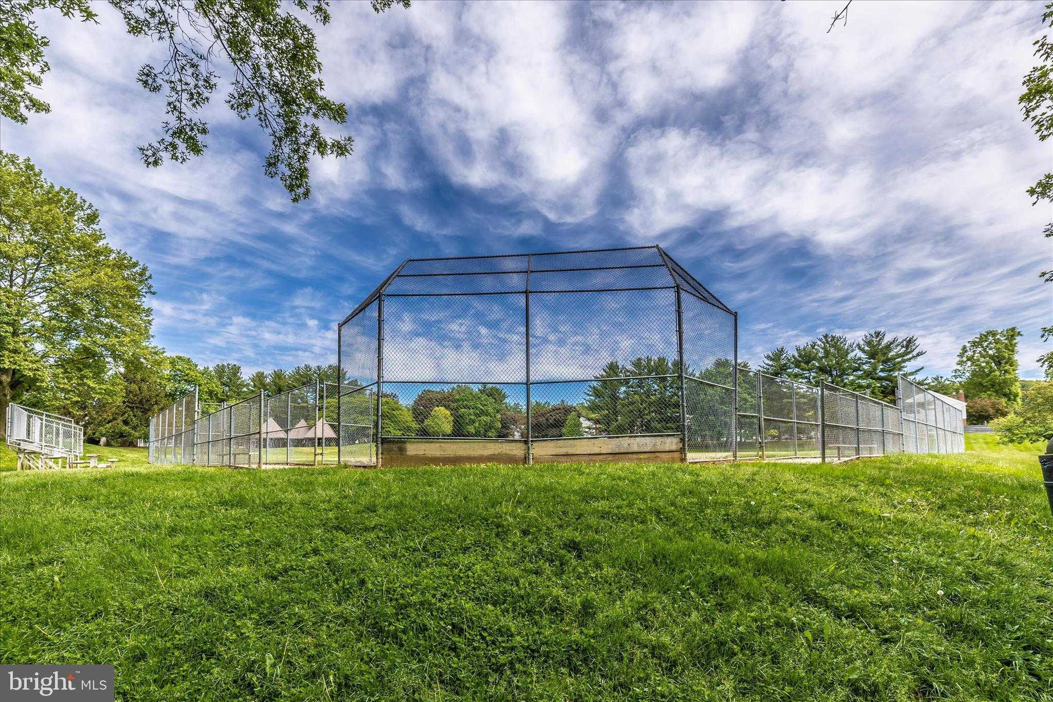 20516 Highland Hall Dr photo 58