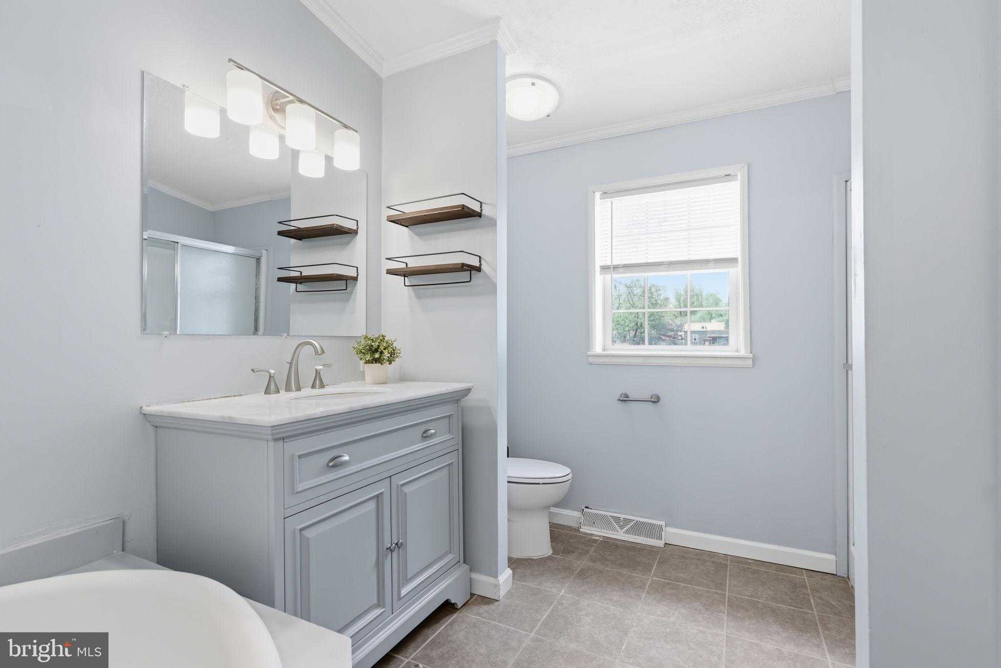 1137 Second Ave photo 21