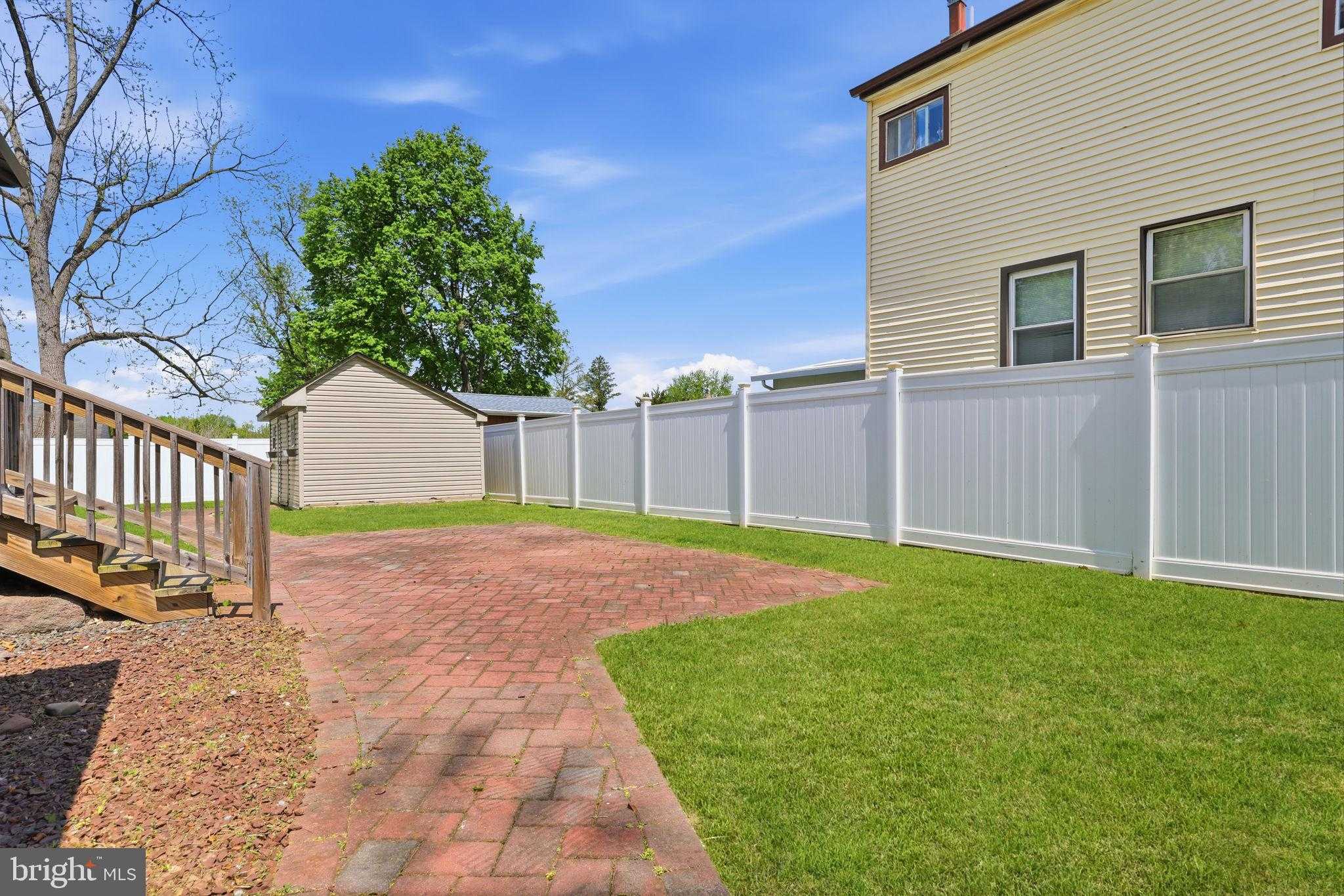 1137 Second Ave photo 33