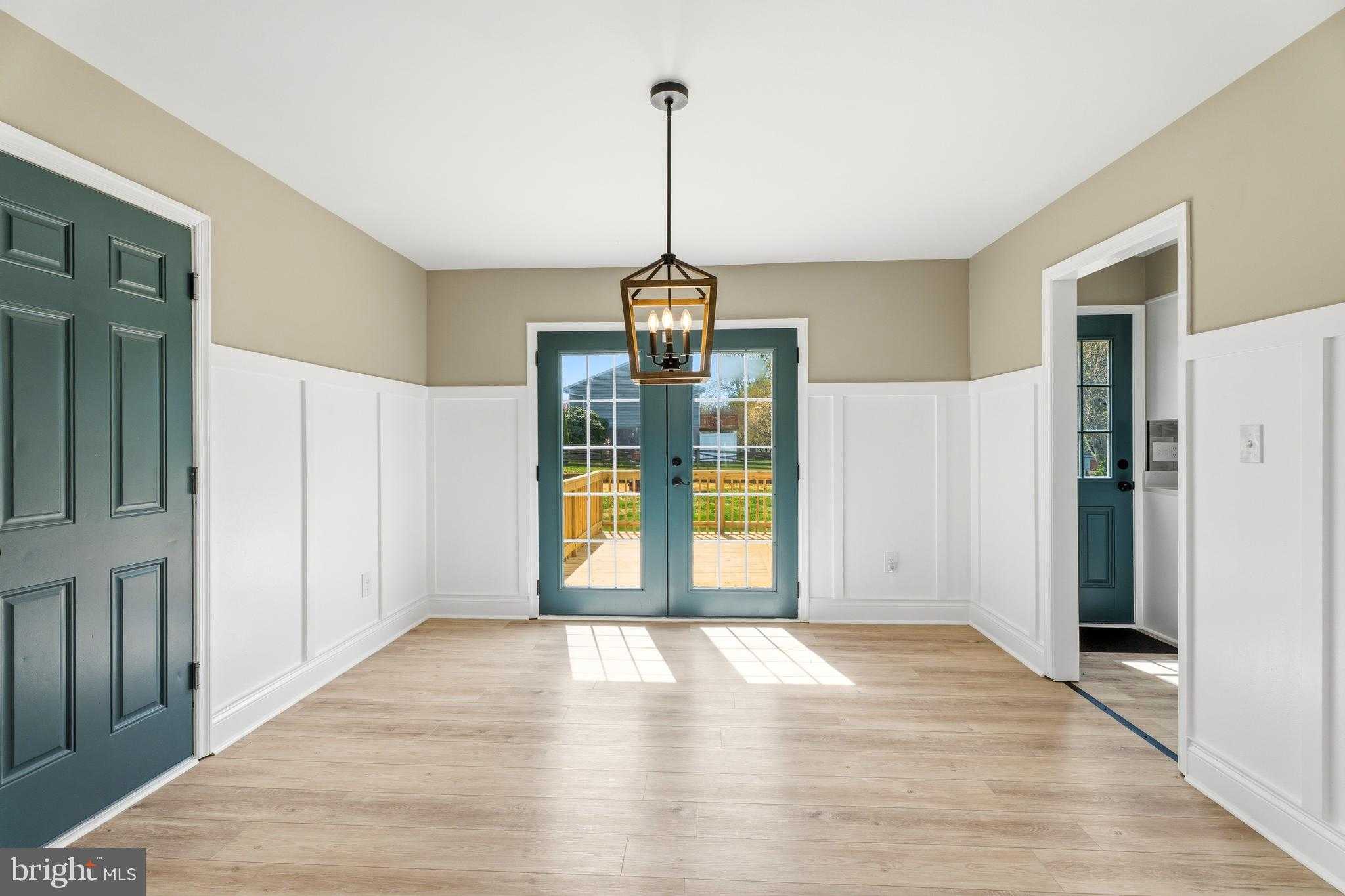 815 Gilbert Rd photo 11