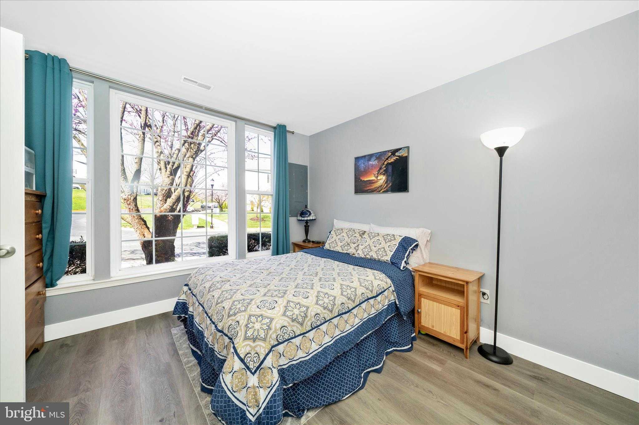 584 Ellison CT photo 7